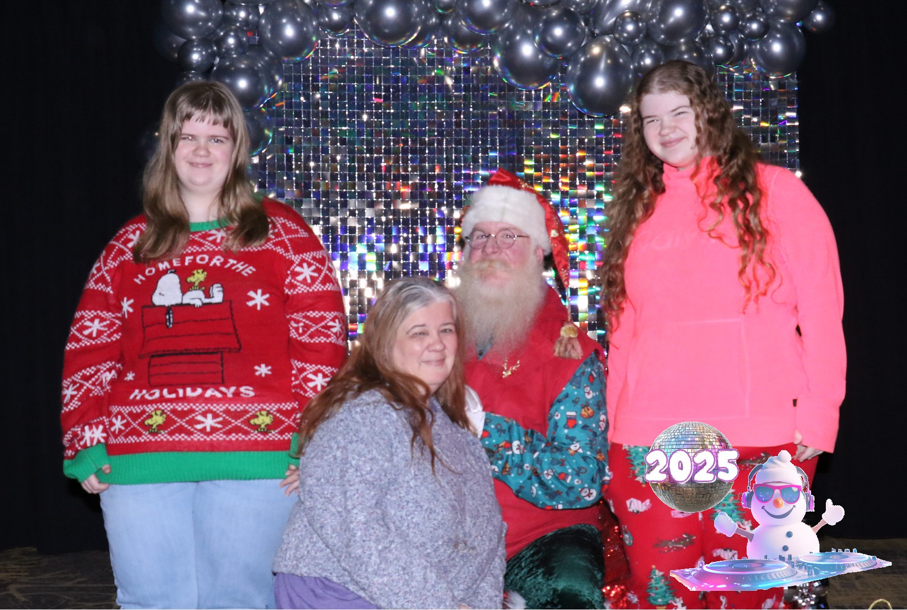 MVG Santa | View more photos from the event at gallery.photoboothcincy.com/u/PhotoBoothCincy/MVG-Santa