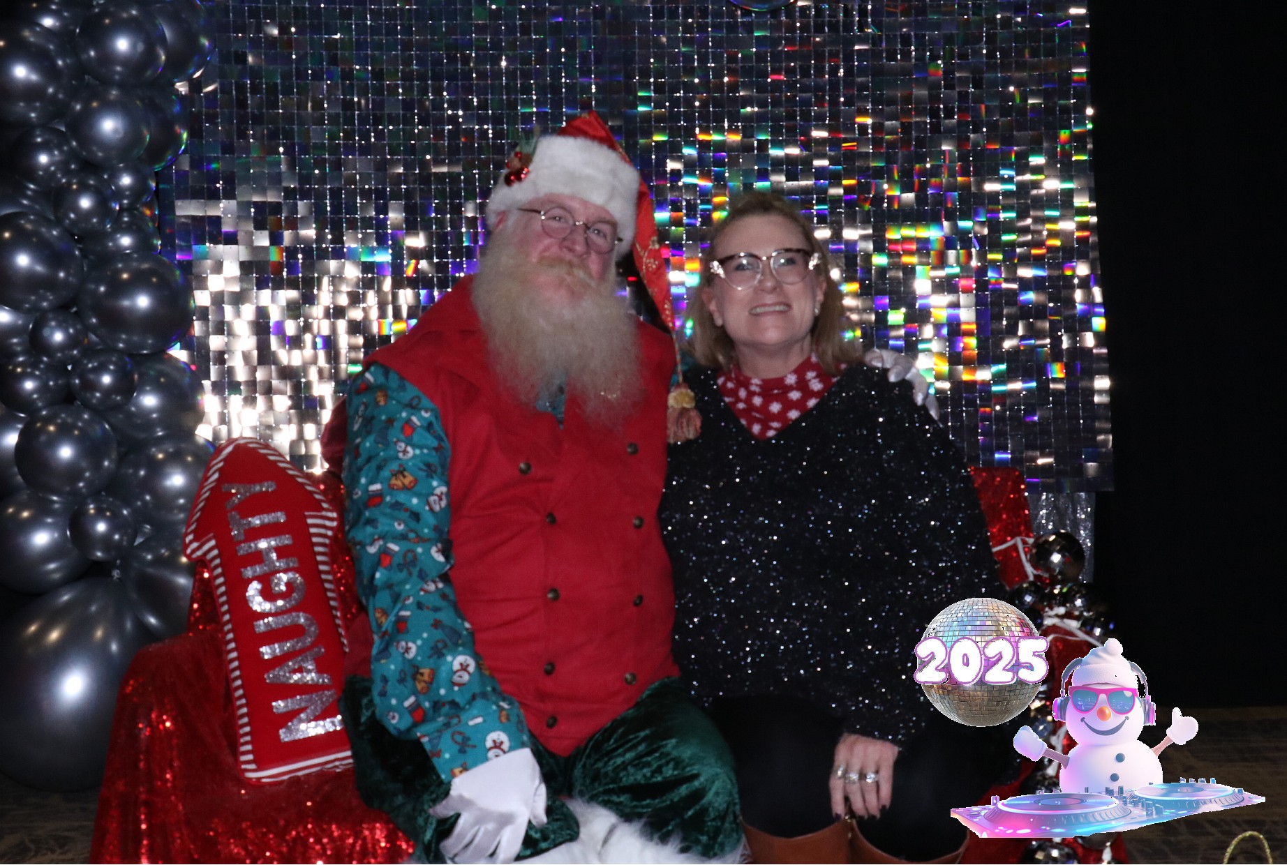 MVG Santa | View more photos from the event at gallery.photoboothcincy.com/u/PhotoBoothCincy/MVG-Santa