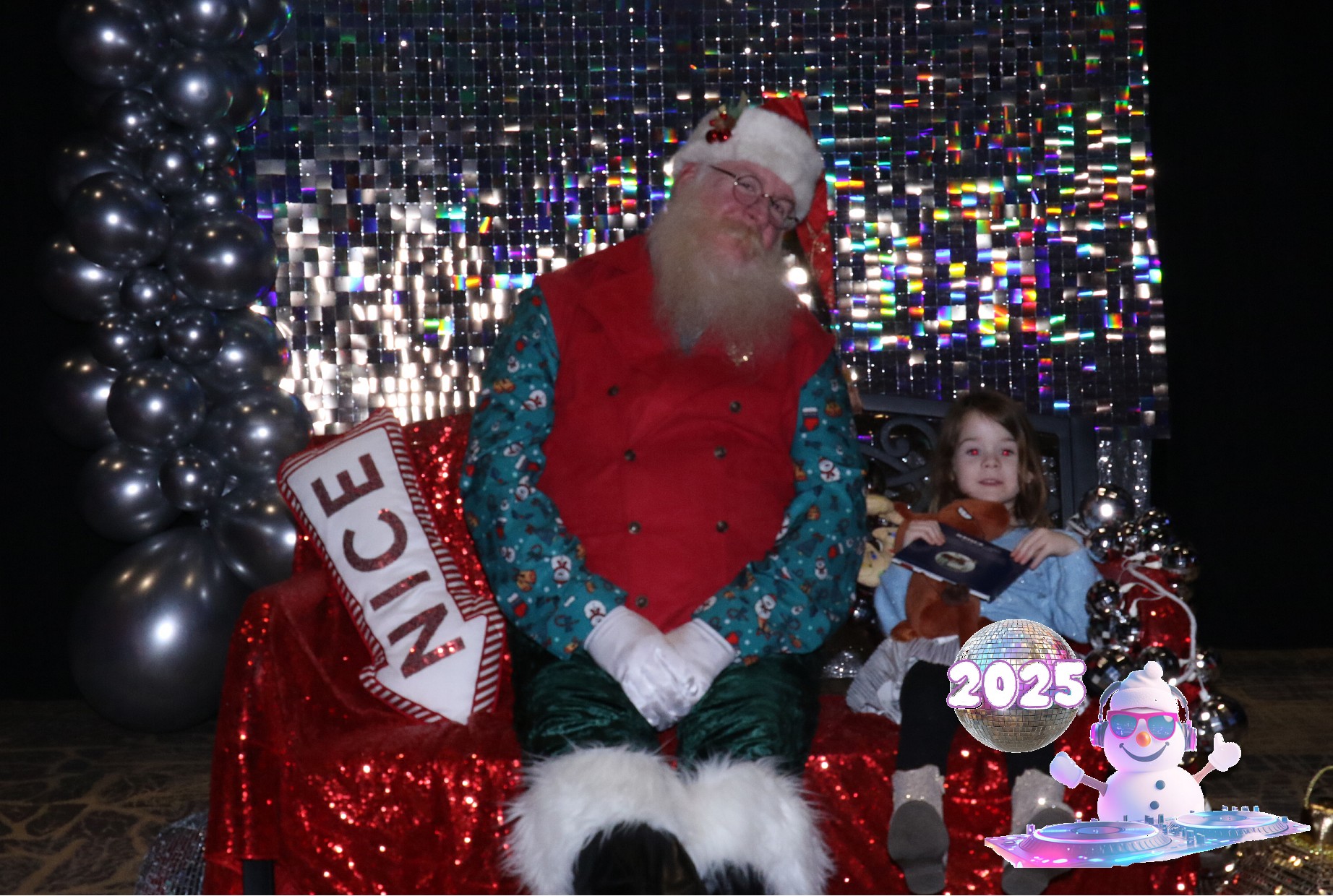 MVG Santa | View more photos from the event at gallery.photoboothcincy.com/u/PhotoBoothCincy/MVG-Santa