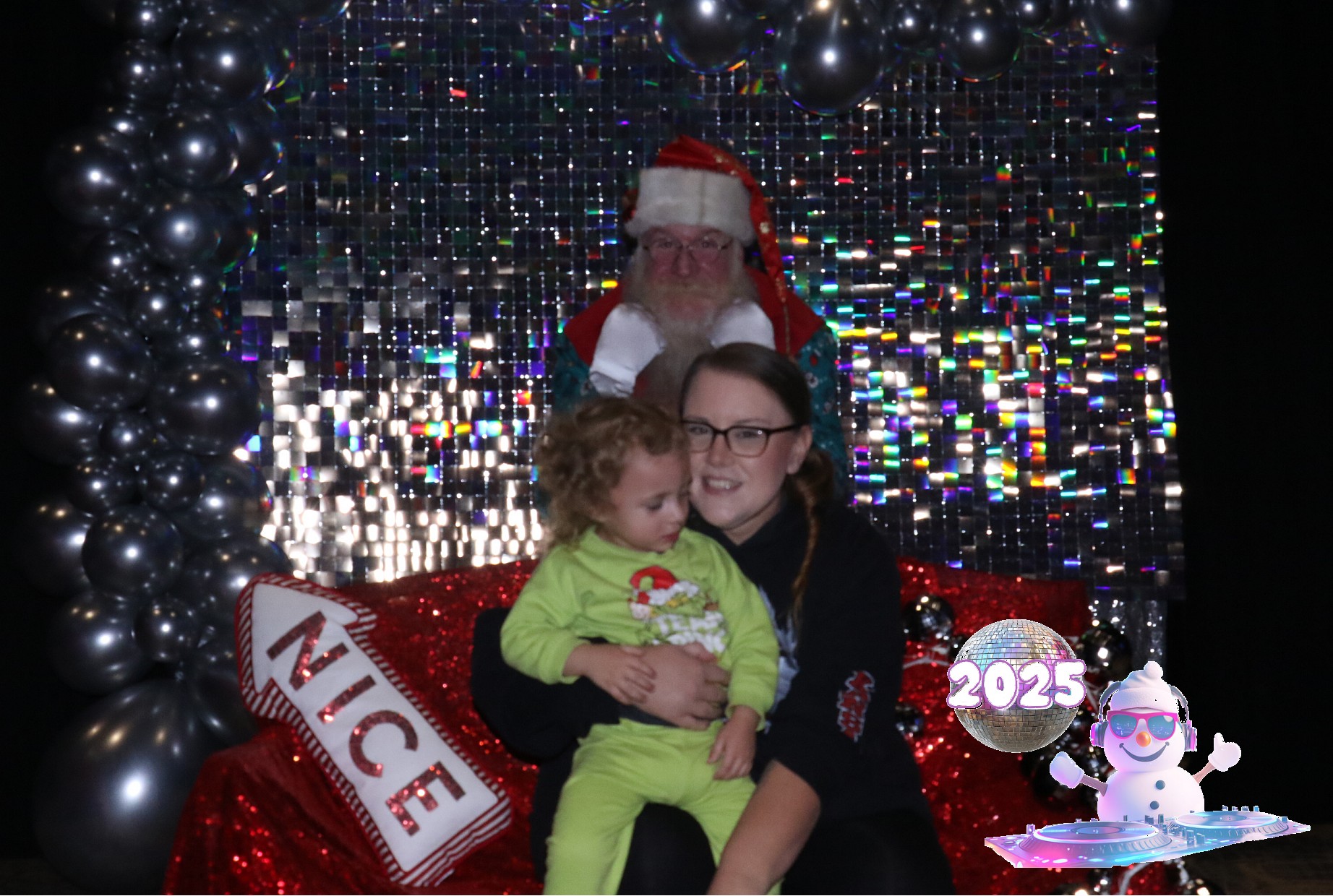 MVG Santa | View more photos from the event at gallery.photoboothcincy.com/u/PhotoBoothCincy/MVG-Santa