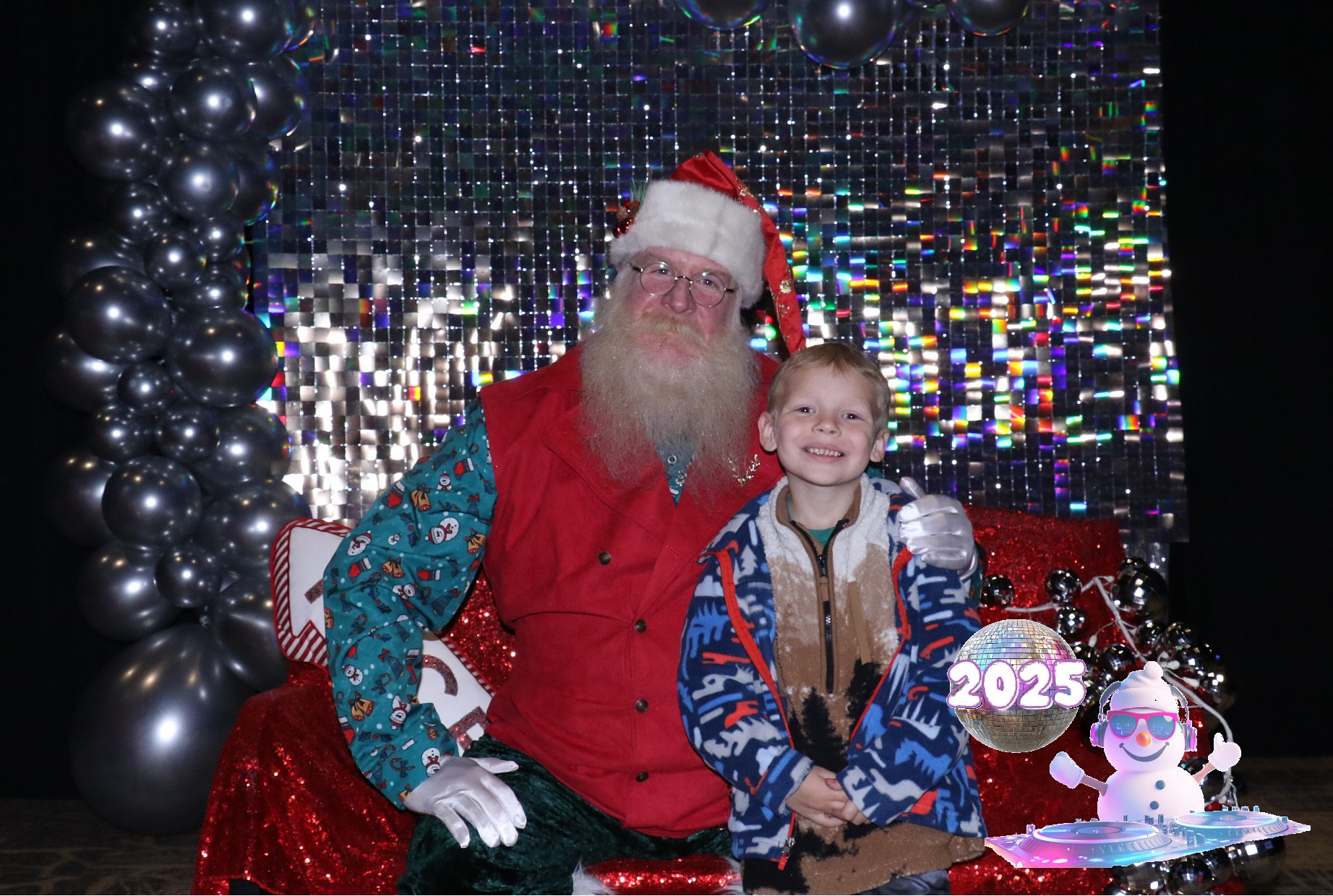 MVG Santa | View more photos from the event at gallery.photoboothcincy.com/u/PhotoBoothCincy/MVG-Santa