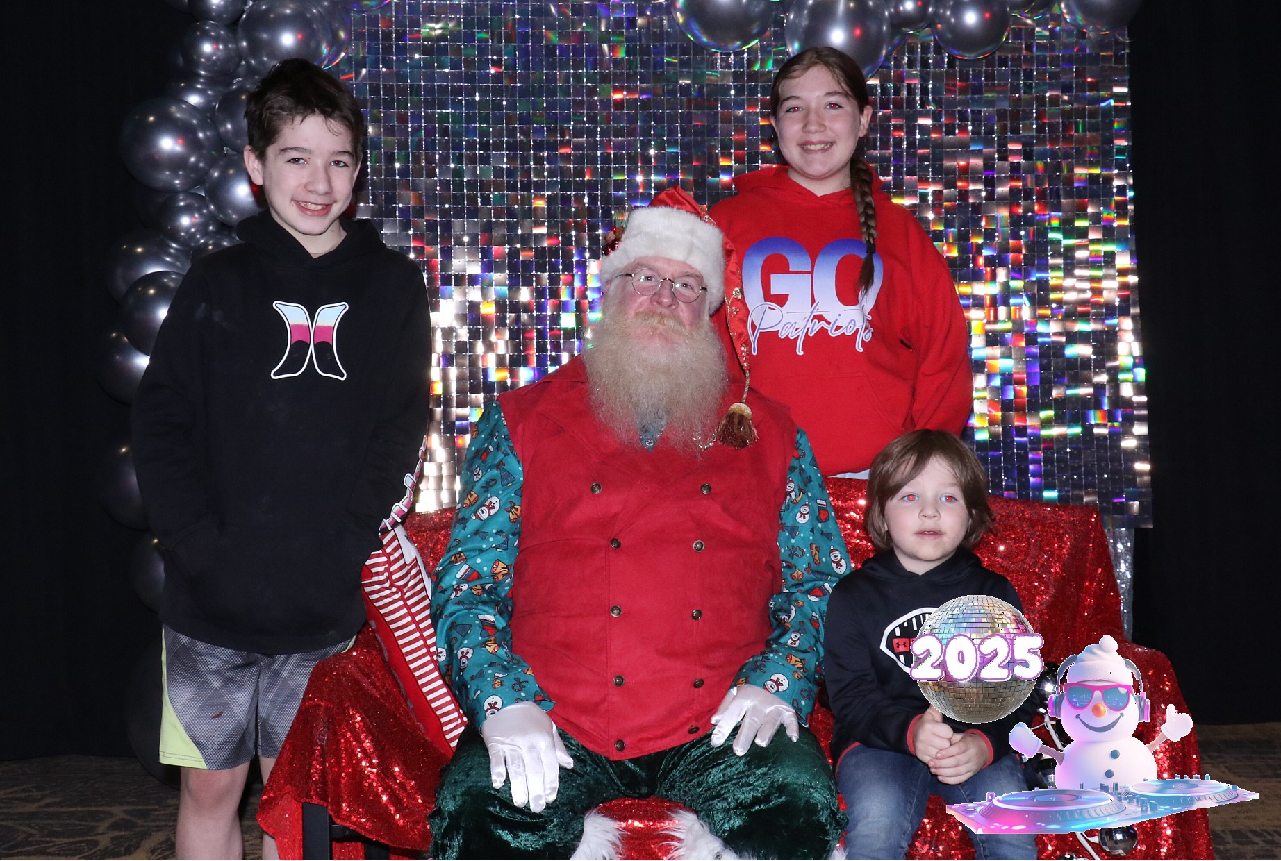 MVG Santa | View more photos from the event at gallery.photoboothcincy.com/u/PhotoBoothCincy/MVG-Santa