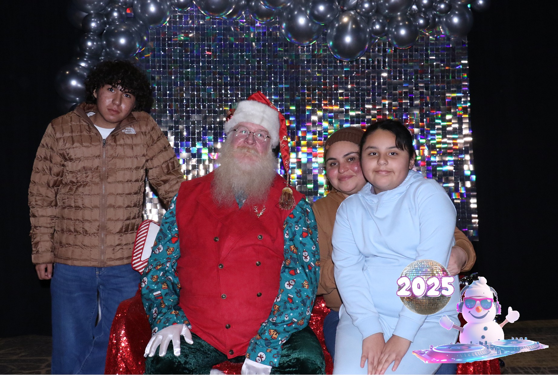 MVG Santa | View more photos from the event at gallery.photoboothcincy.com/u/PhotoBoothCincy/MVG-Santa