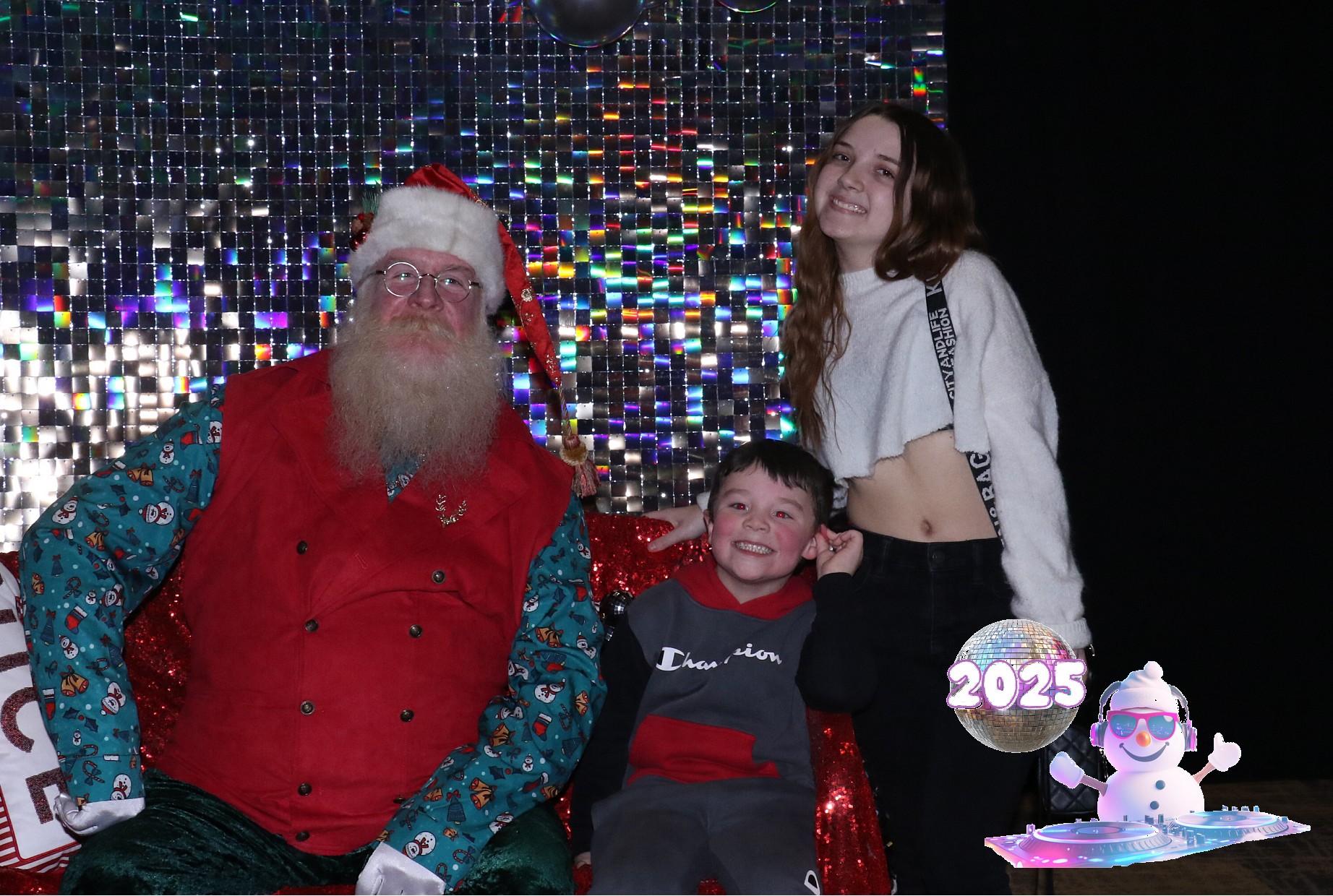 MVG Santa | View more photos from the event at gallery.photoboothcincy.com/u/PhotoBoothCincy/MVG-Santa