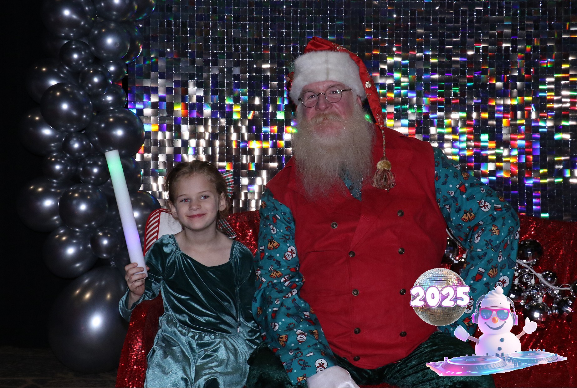 MVG Santa | View more photos from the event at gallery.photoboothcincy.com/u/PhotoBoothCincy/MVG-Santa