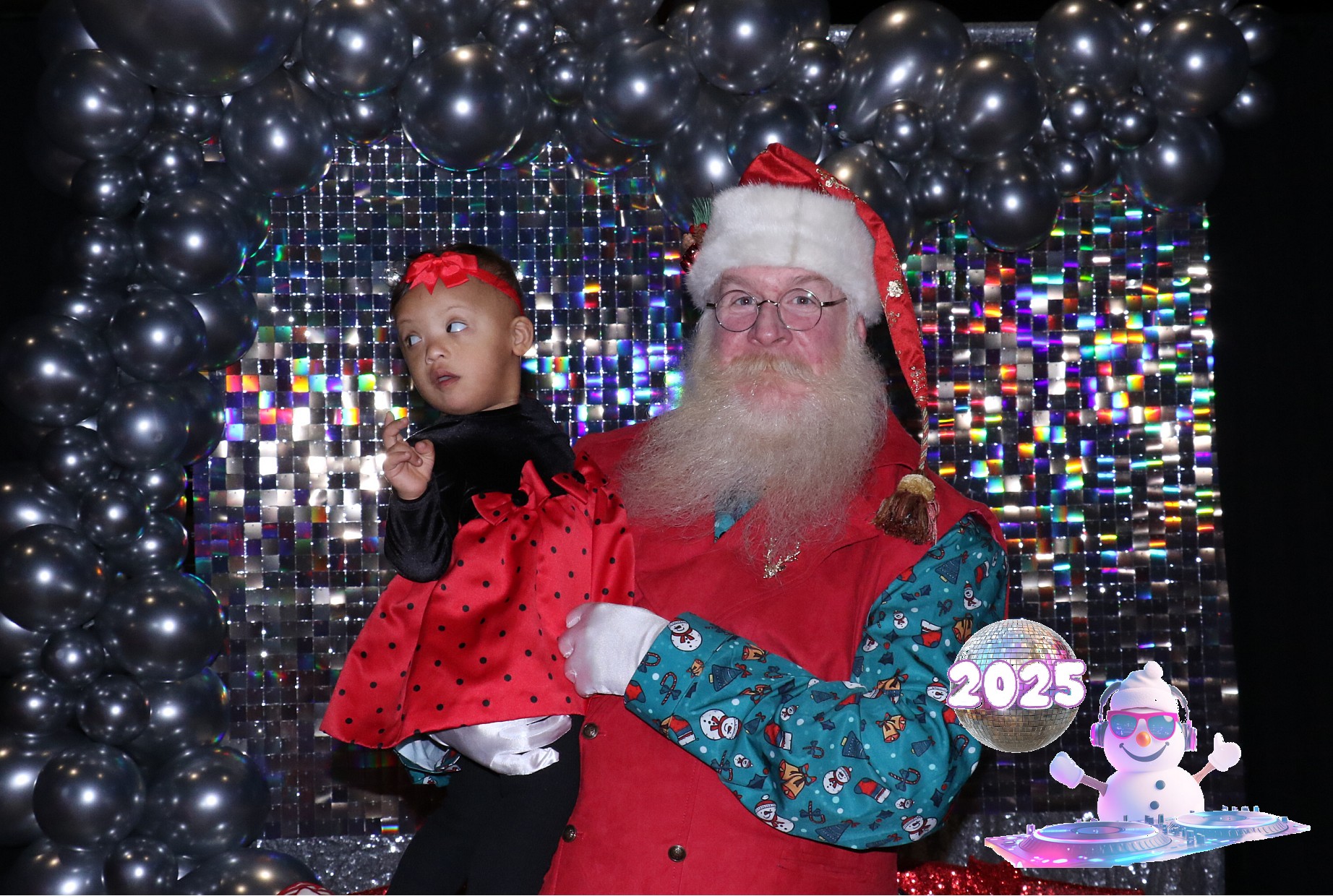 MVG Santa | View more photos from the event at gallery.photoboothcincy.com/u/PhotoBoothCincy/MVG-Santa