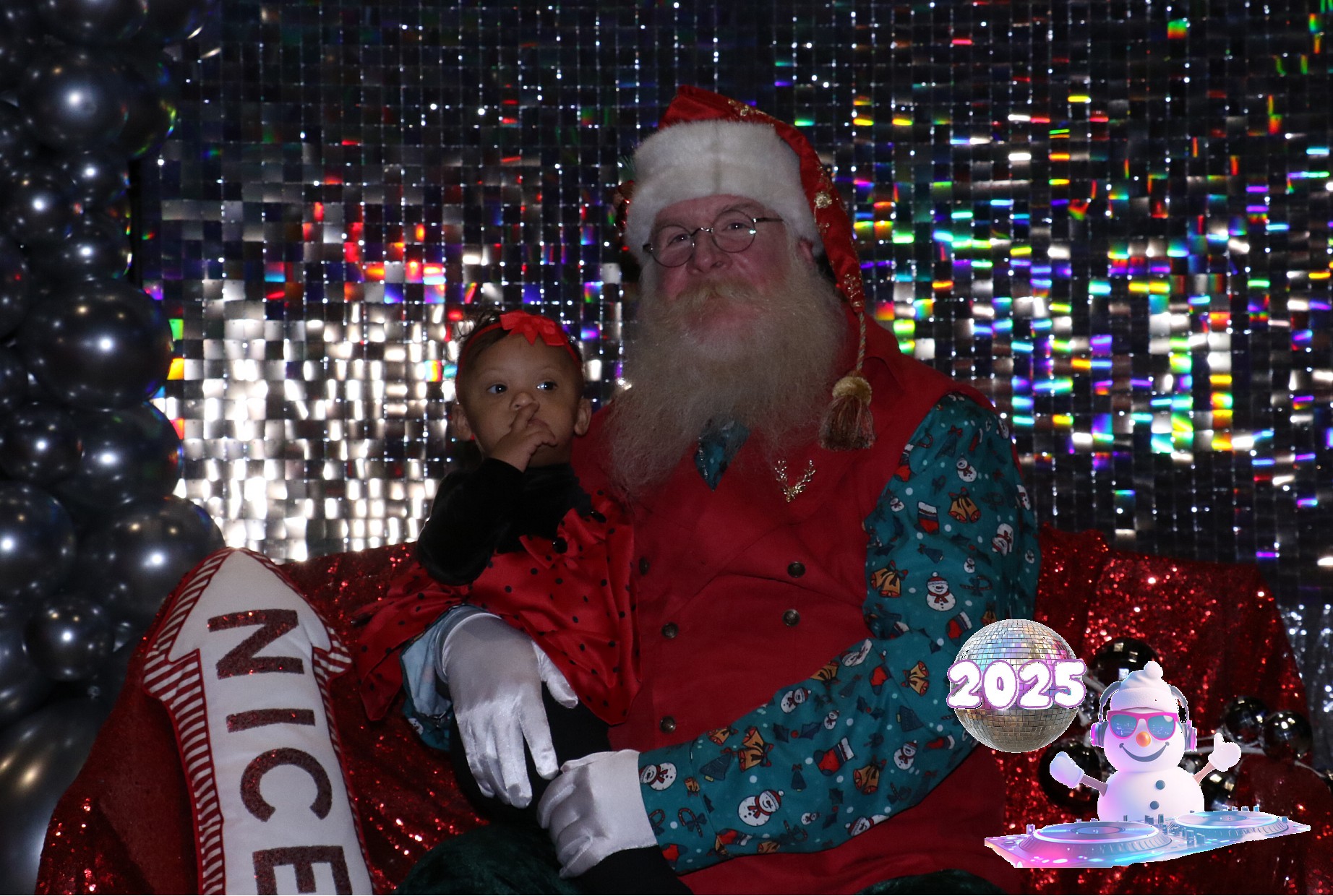 MVG Santa | View more photos from the event at gallery.photoboothcincy.com/u/PhotoBoothCincy/MVG-Santa