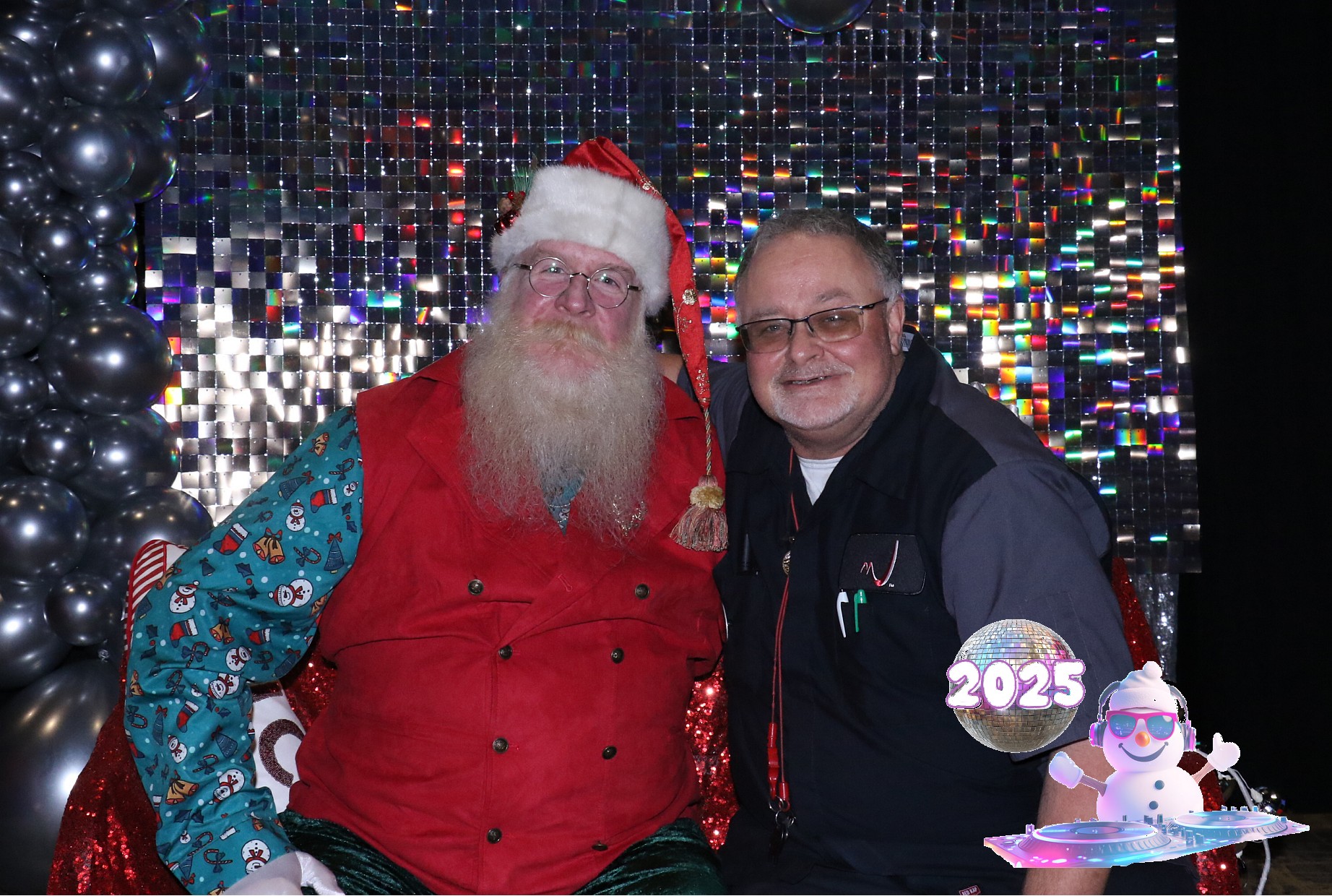 MVG Santa | View more photos from the event at gallery.photoboothcincy.com/u/PhotoBoothCincy/MVG-Santa