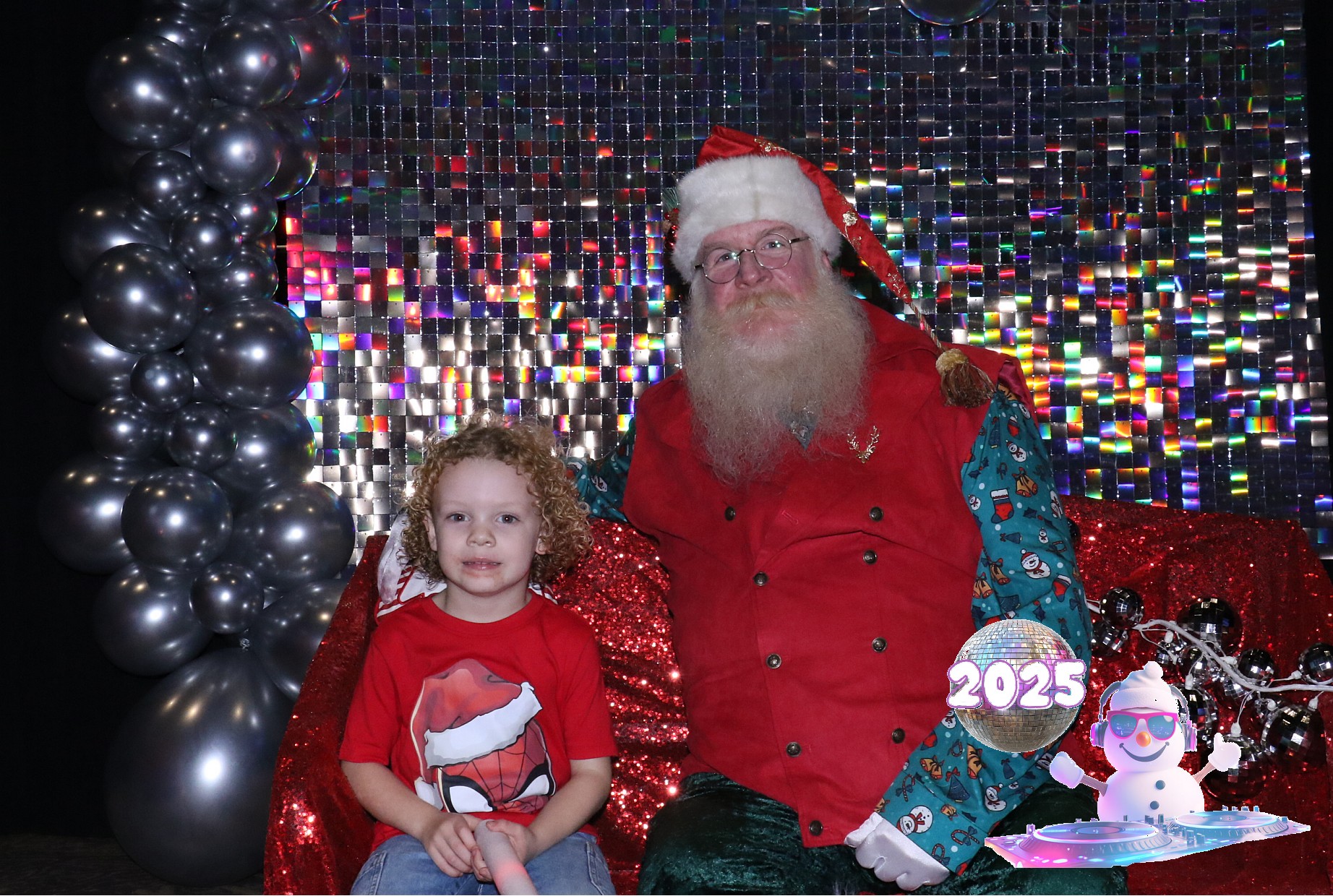 MVG Santa | View more photos from the event at gallery.photoboothcincy.com/u/PhotoBoothCincy/MVG-Santa