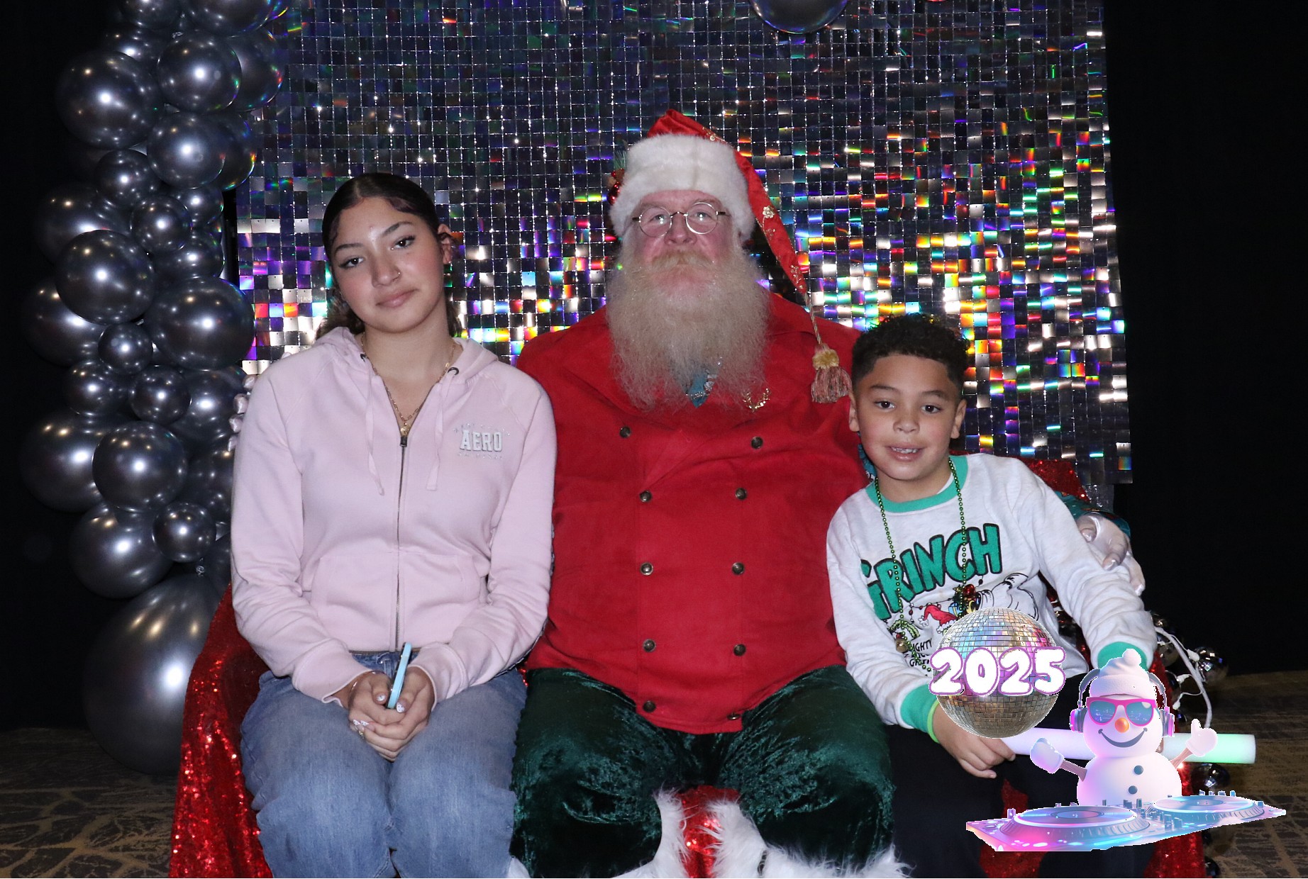 MVG Santa | View more photos from the event at gallery.photoboothcincy.com/u/PhotoBoothCincy/MVG-Santa