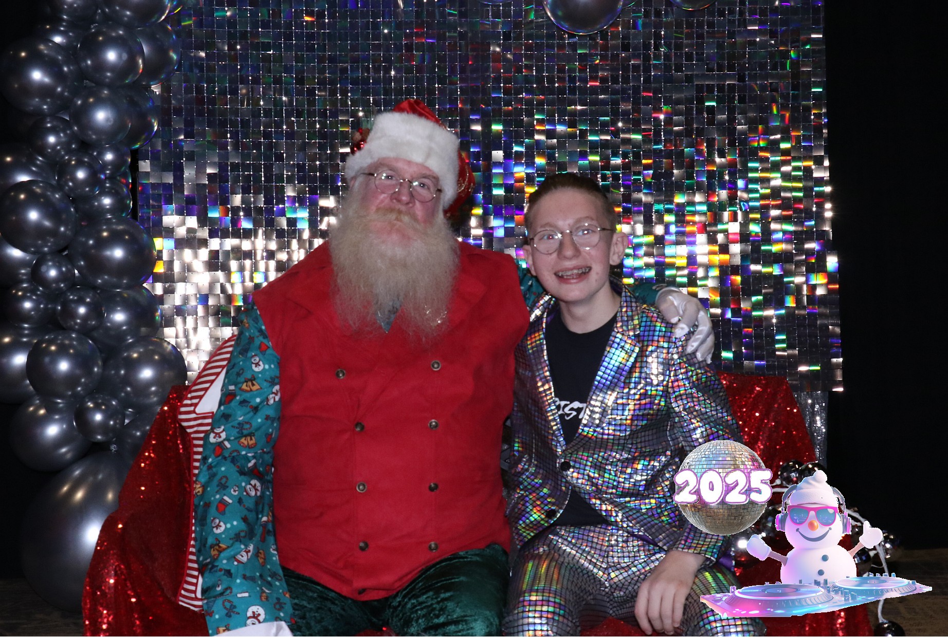 MVG Santa | View more photos from the event at gallery.photoboothcincy.com/u/PhotoBoothCincy/MVG-Santa