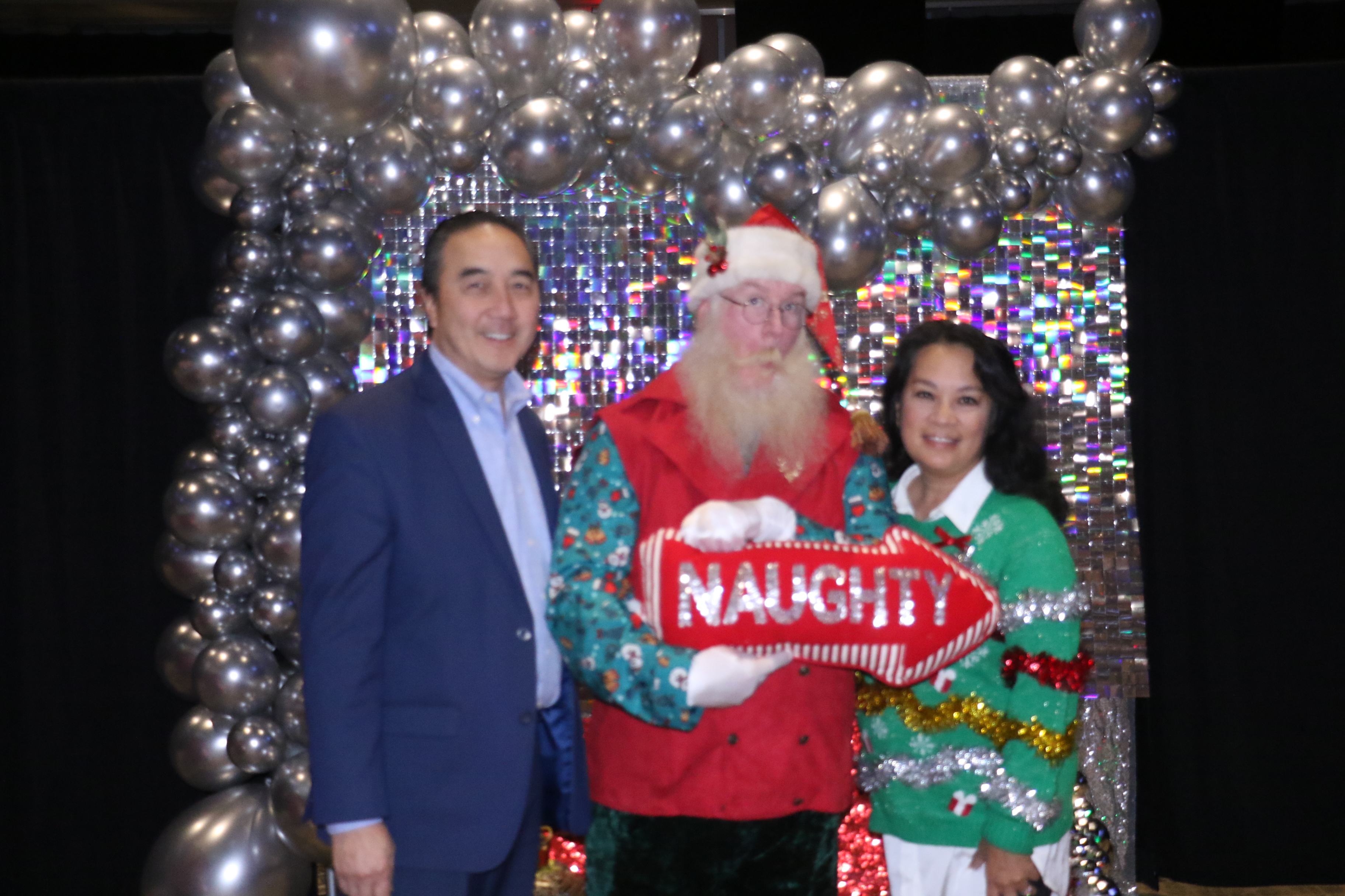 MVG Santa | View more photos from the event at gallery.photoboothcincy.com/u/PhotoBoothCincy/MVG-Santa