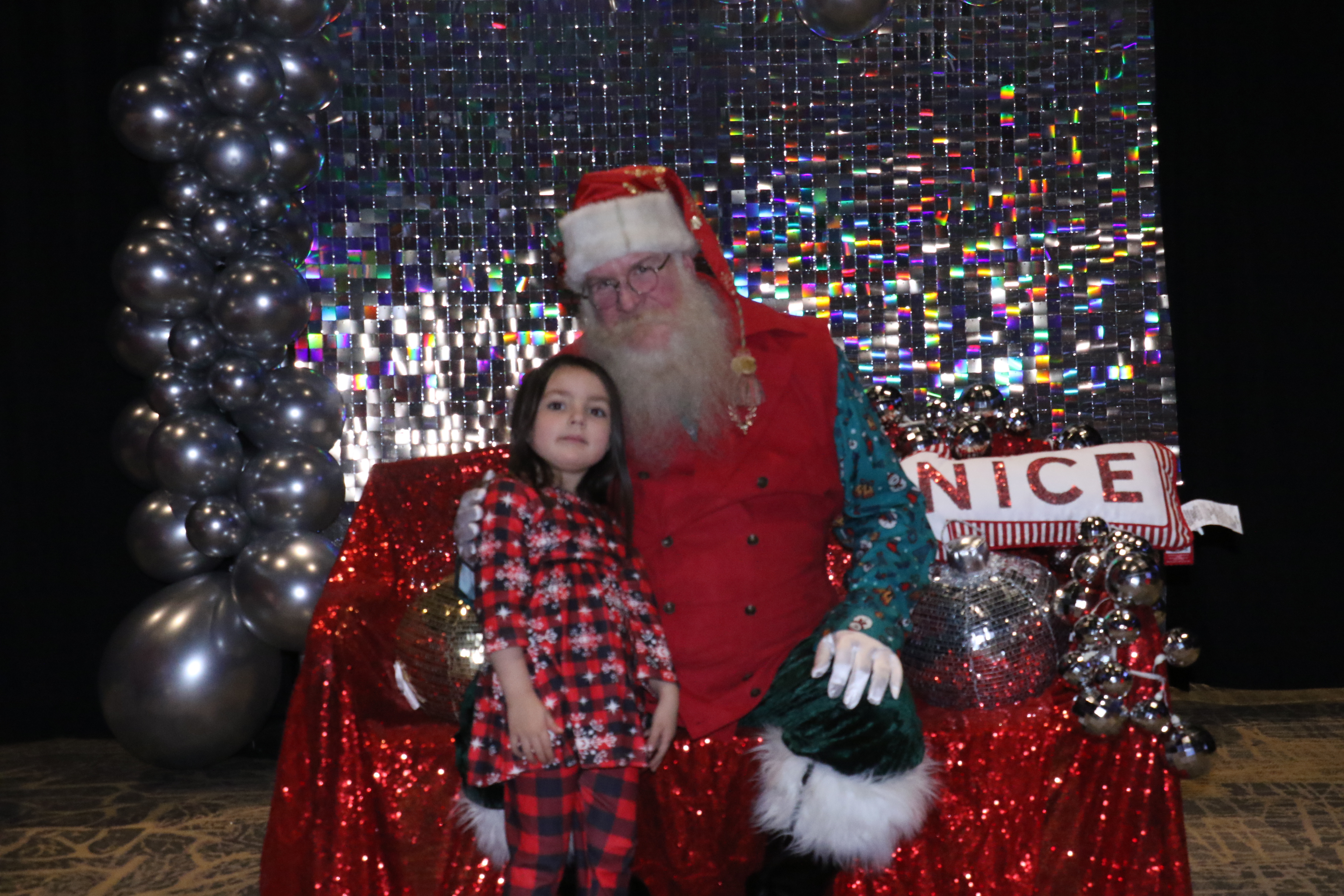MVG Santa | View more photos from the event at gallery.photoboothcincy.com/u/PhotoBoothCincy/MVG-Santa