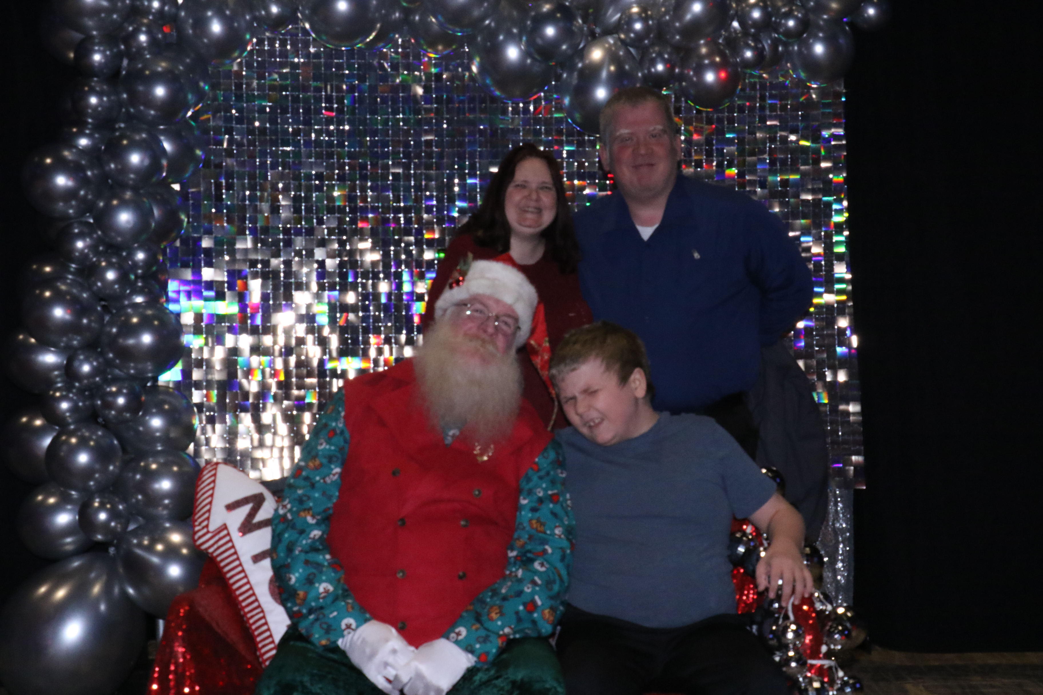 MVG Santa | View more photos from the event at gallery.photoboothcincy.com/u/PhotoBoothCincy/MVG-Santa