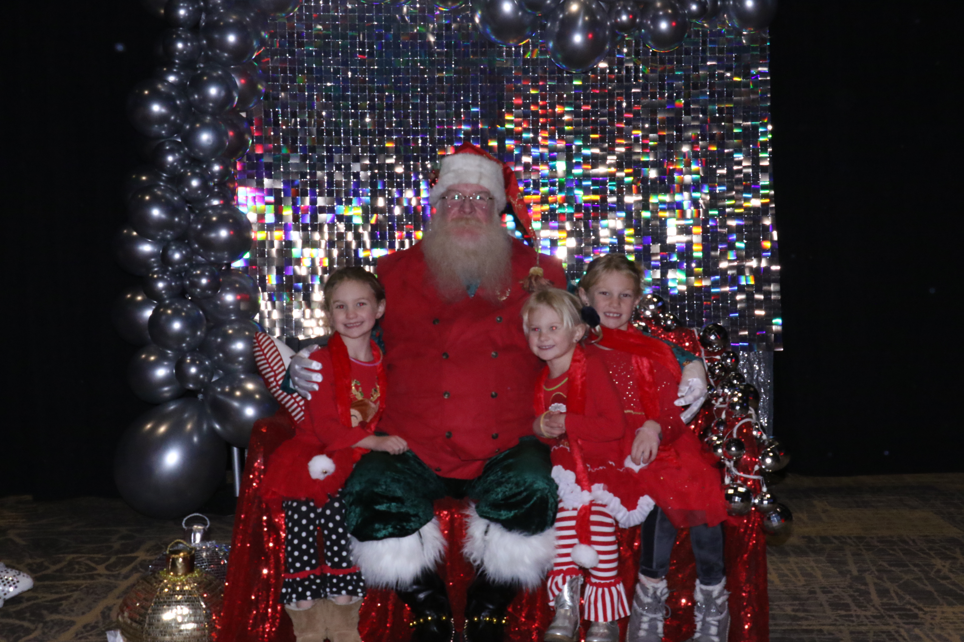 MVG Santa | View more photos from the event at gallery.photoboothcincy.com/u/PhotoBoothCincy/MVG-Santa