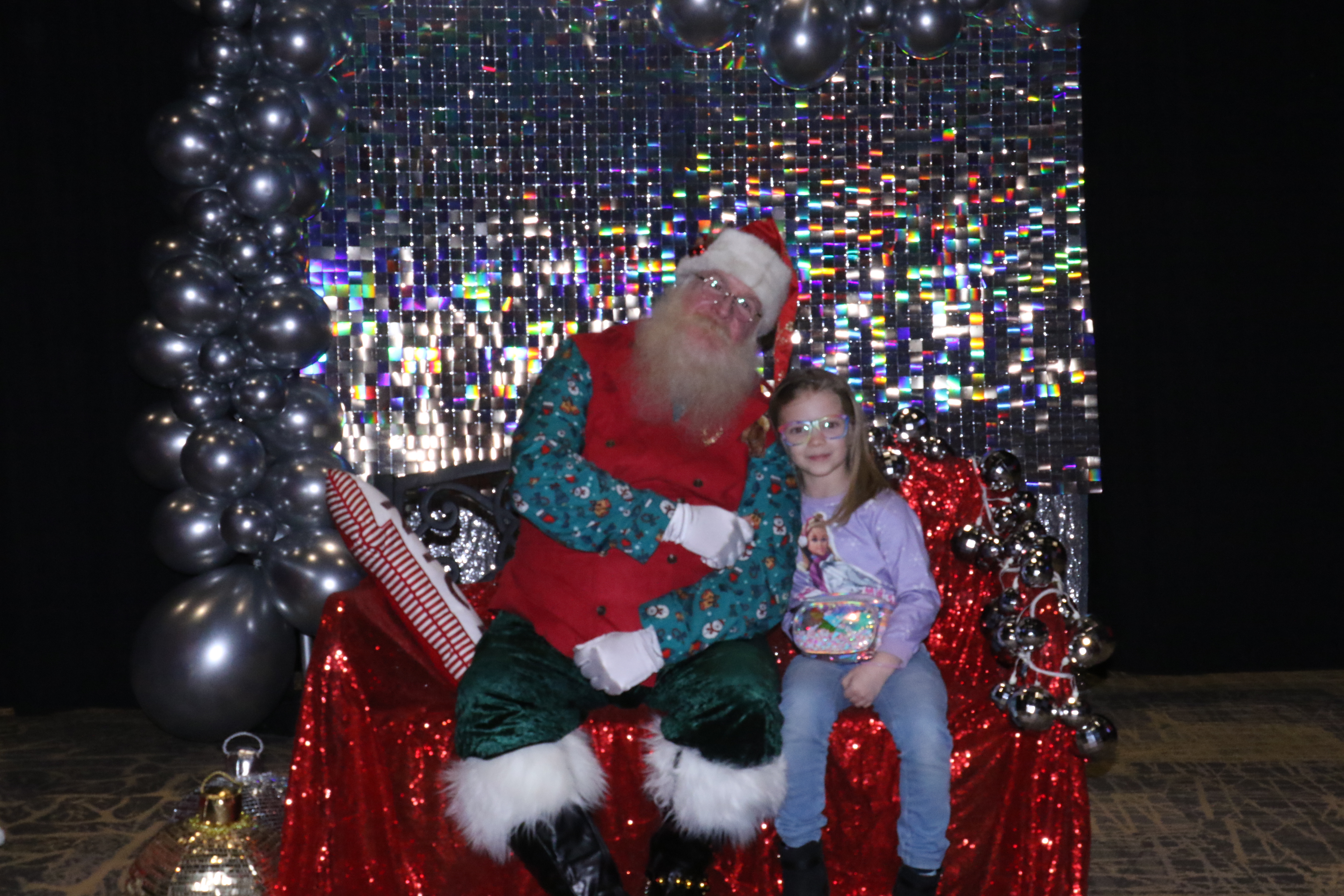 MVG Santa | View more photos from the event at gallery.photoboothcincy.com/u/PhotoBoothCincy/MVG-Santa