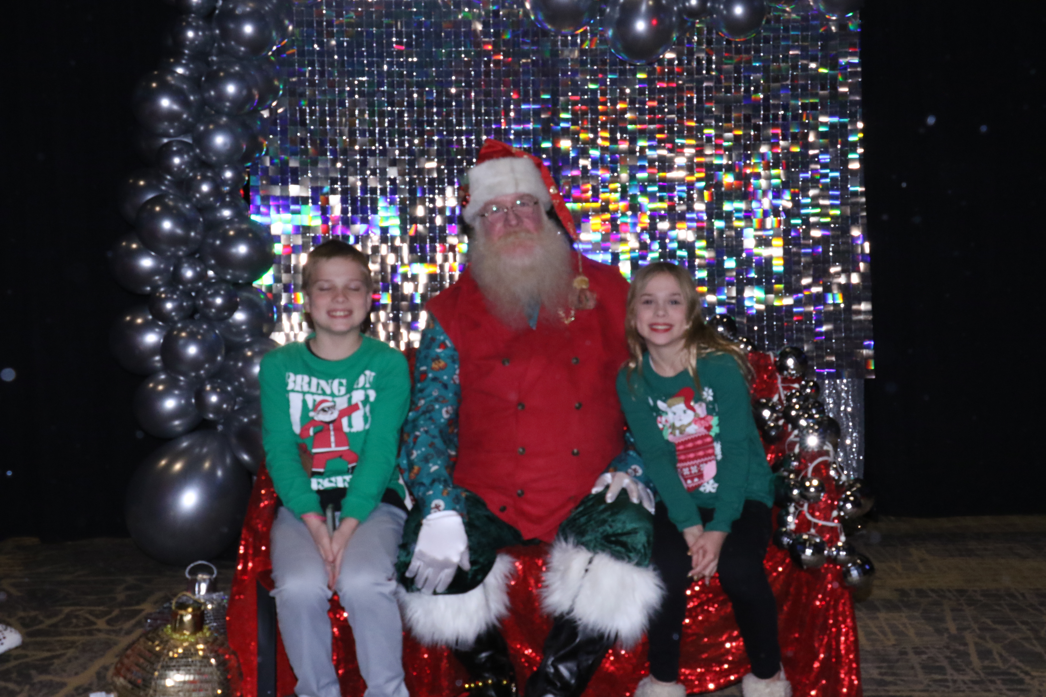 MVG Santa | View more photos from the event at gallery.photoboothcincy.com/u/PhotoBoothCincy/MVG-Santa