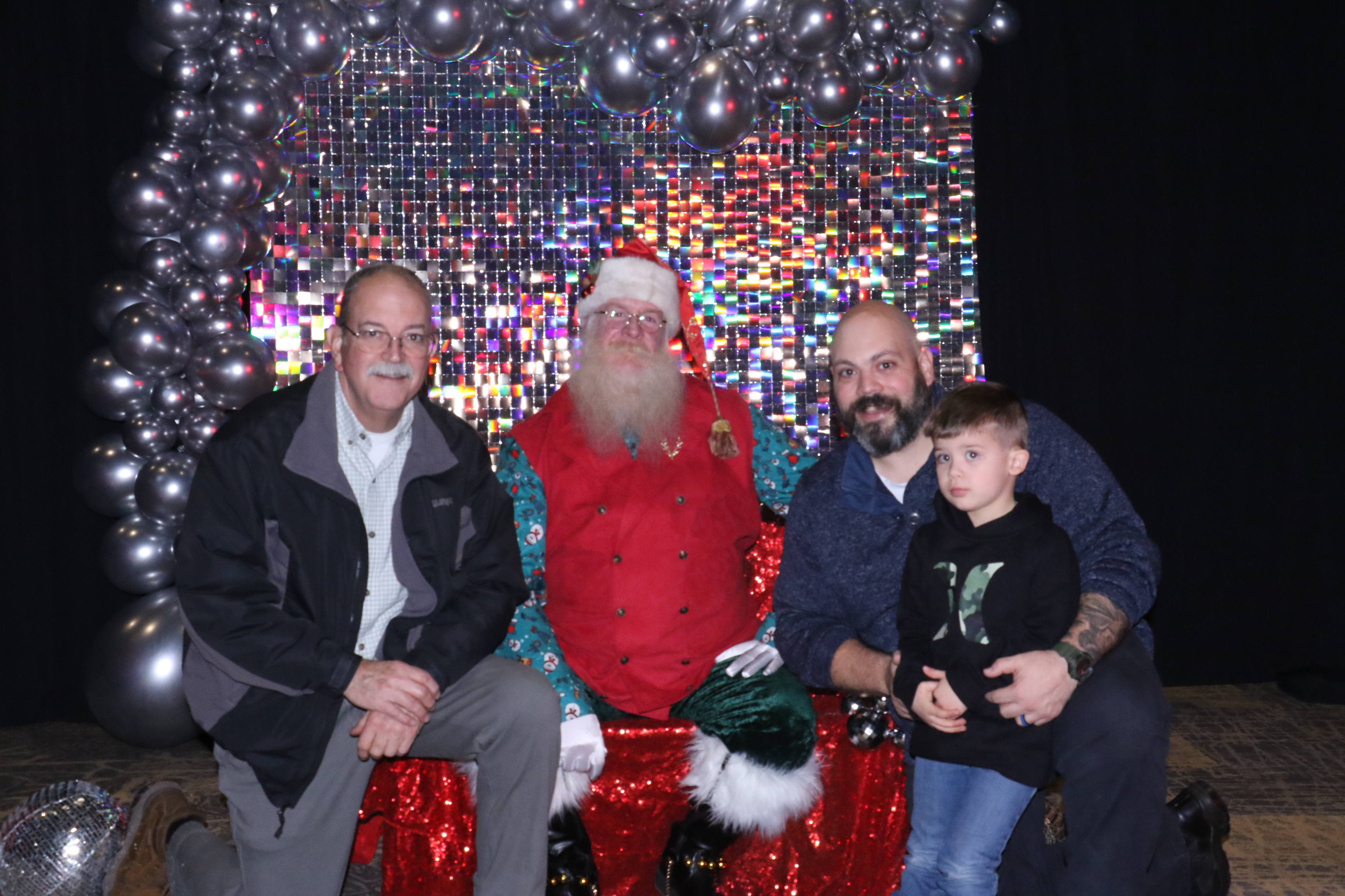 MVG Santa | View more photos from the event at gallery.photoboothcincy.com/u/PhotoBoothCincy/MVG-Santa