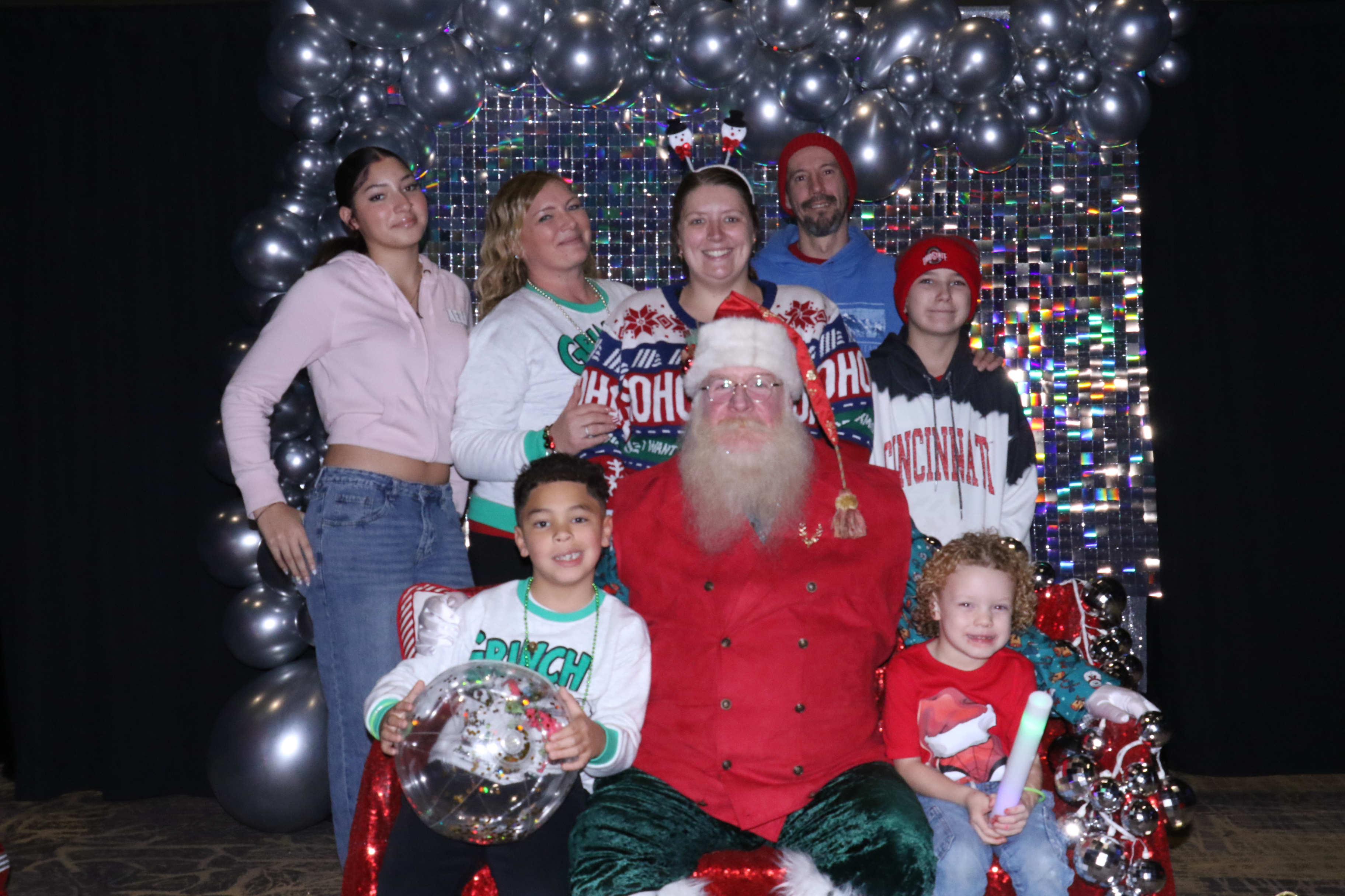 MVG Santa | View more photos from the event at gallery.photoboothcincy.com/u/PhotoBoothCincy/MVG-Santa