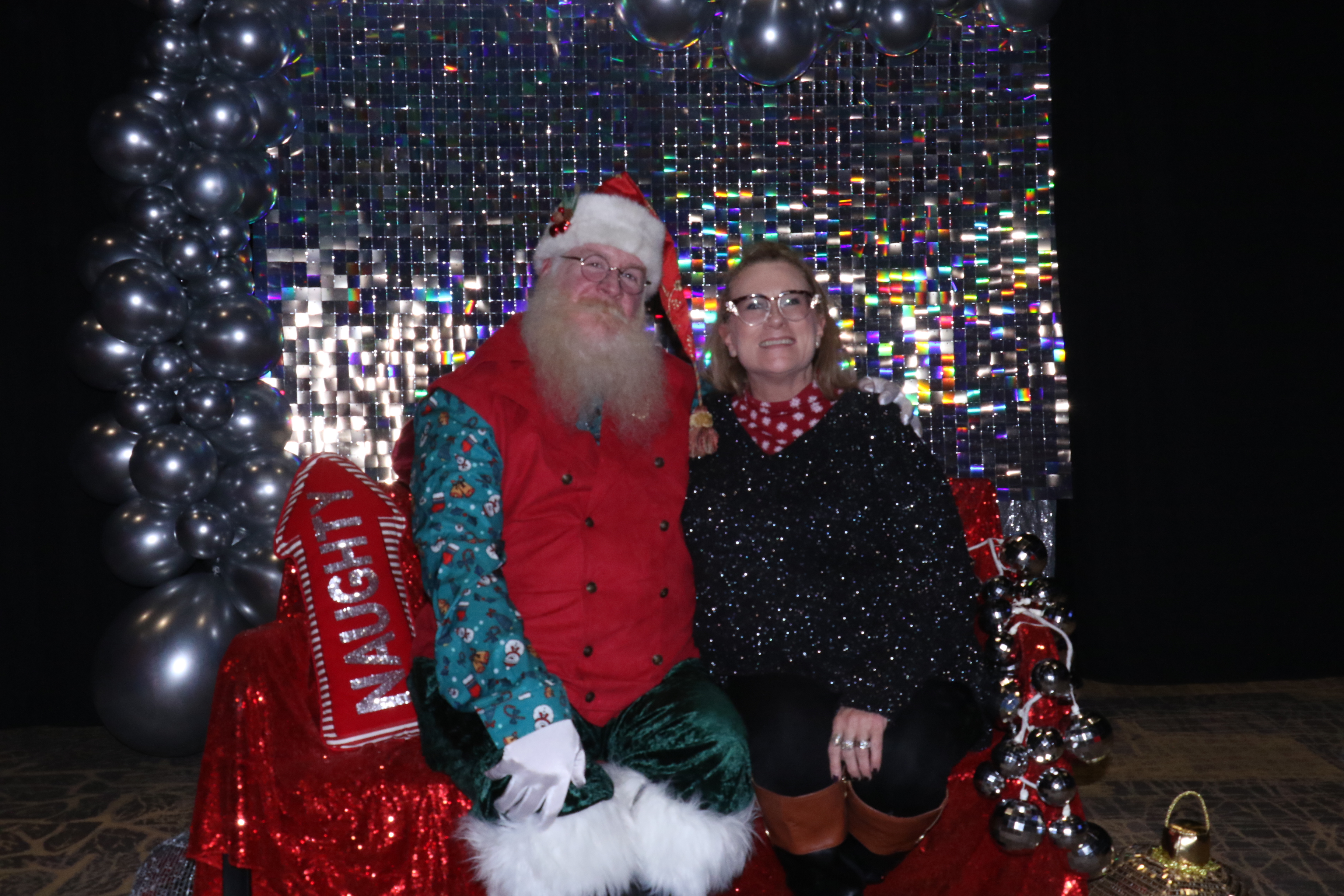 MVG Santa | View more photos from the event at gallery.photoboothcincy.com/u/PhotoBoothCincy/MVG-Santa