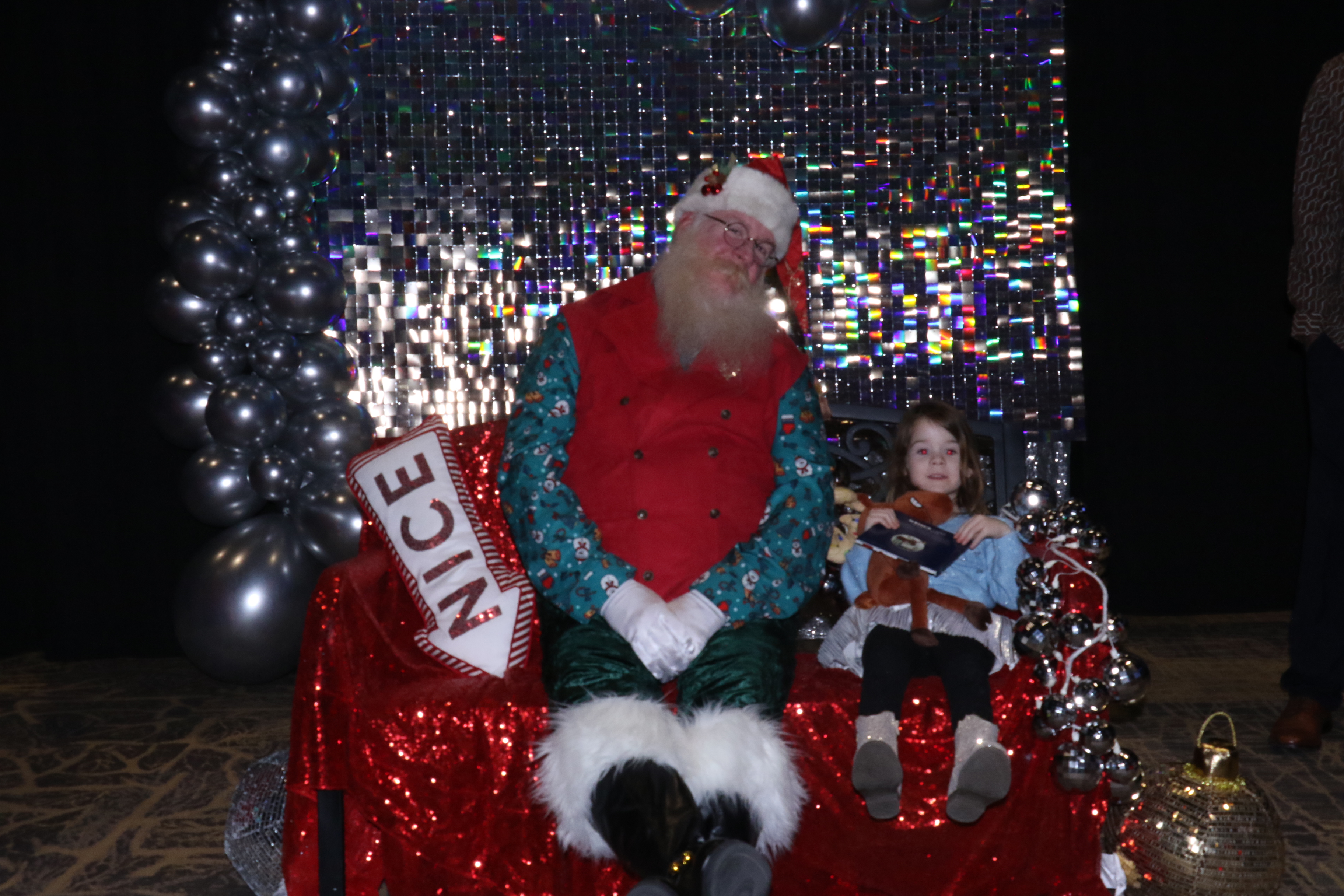 MVG Santa | View more photos from the event at gallery.photoboothcincy.com/u/PhotoBoothCincy/MVG-Santa