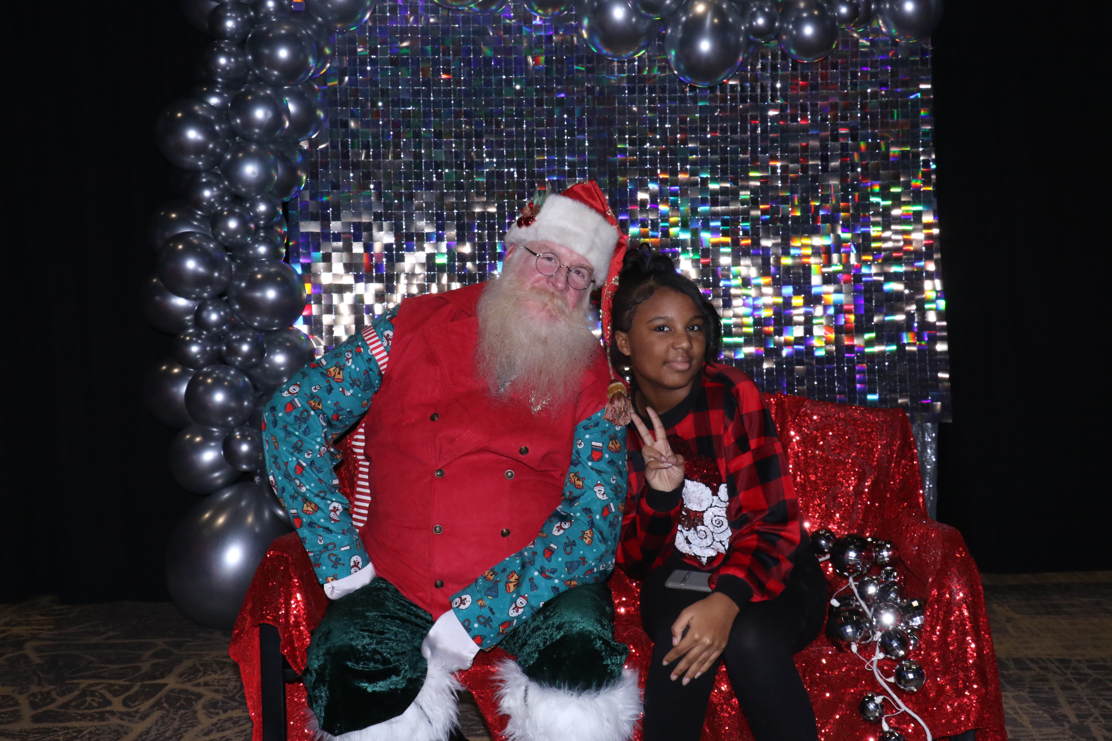 MVG Santa | View more photos from the event at gallery.photoboothcincy.com/u/PhotoBoothCincy/MVG-Santa