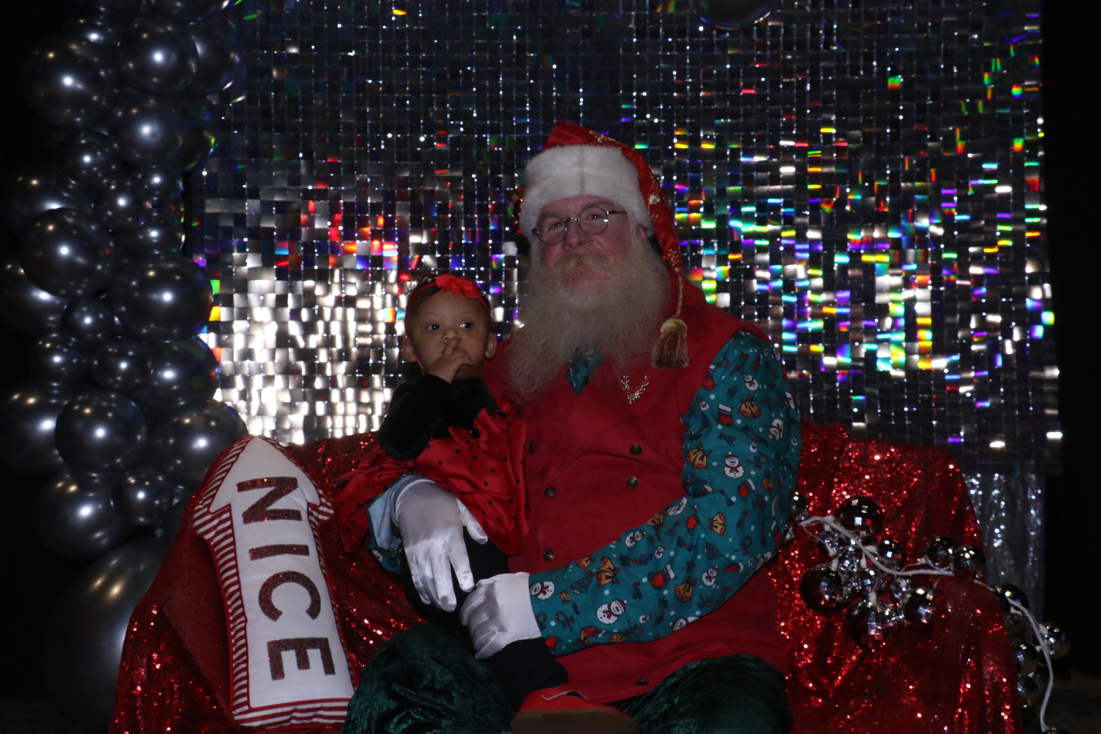 MVG Santa | View more photos from the event at gallery.photoboothcincy.com/u/PhotoBoothCincy/MVG-Santa