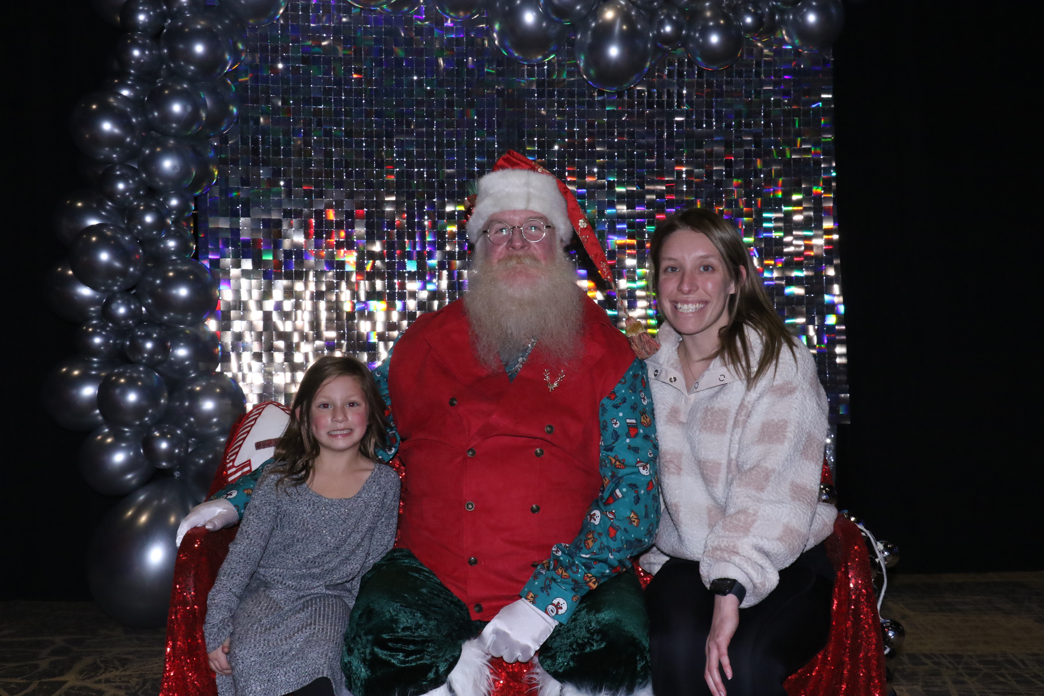MVG Santa | View more photos from the event at gallery.photoboothcincy.com/u/PhotoBoothCincy/MVG-Santa