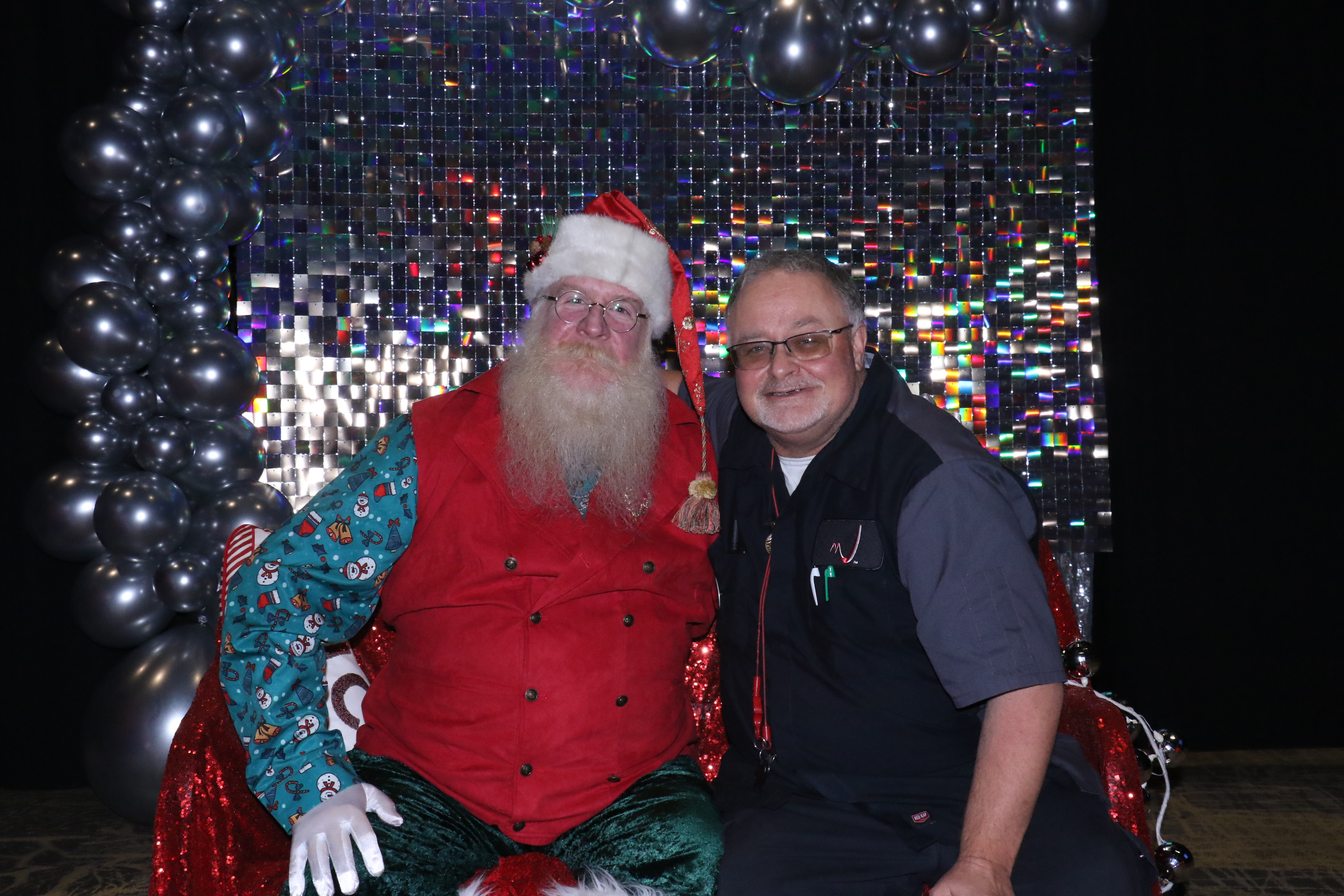 MVG Santa | View more photos from the event at gallery.photoboothcincy.com/u/PhotoBoothCincy/MVG-Santa