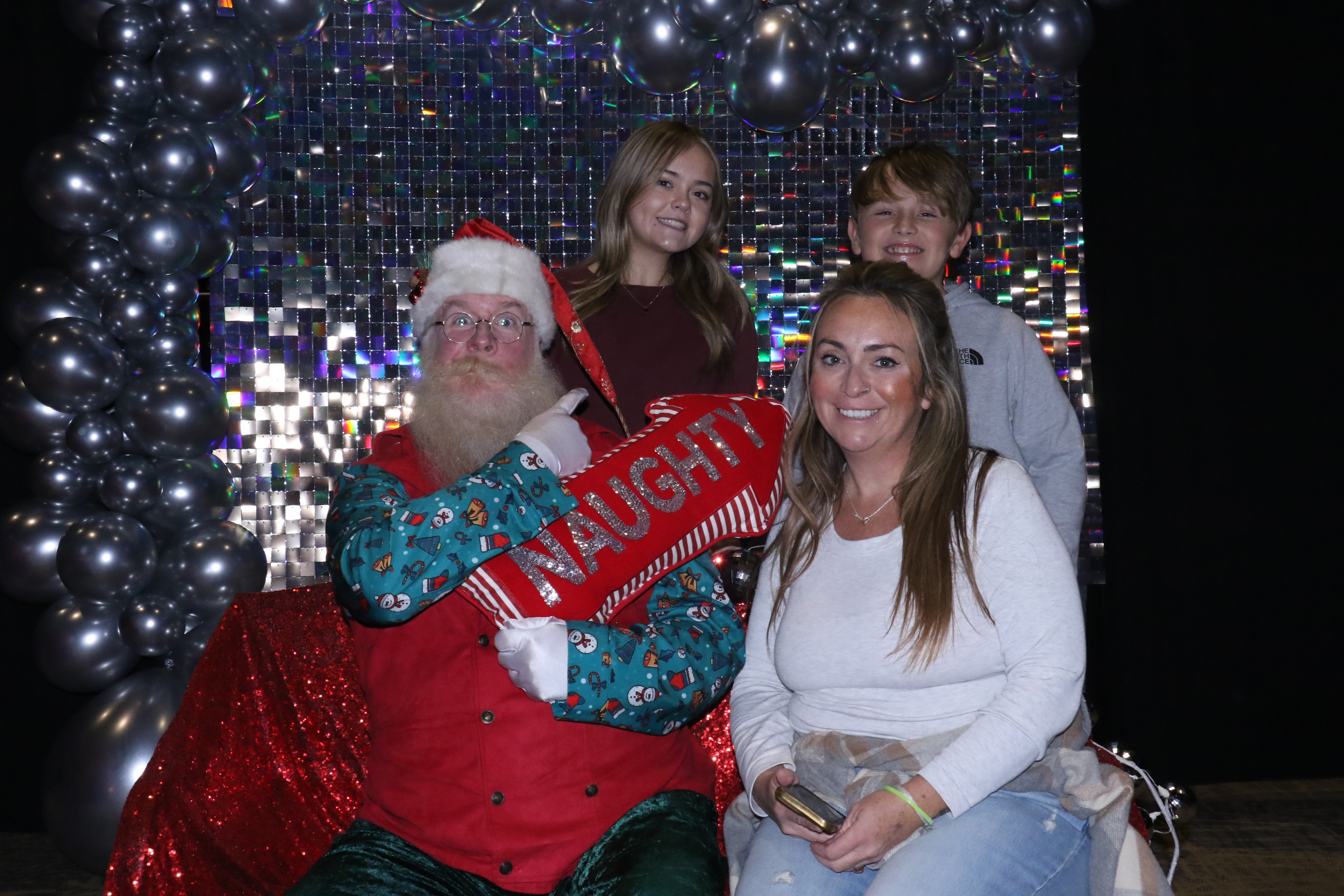 MVG Santa | View more photos from the event at gallery.photoboothcincy.com/u/PhotoBoothCincy/MVG-Santa