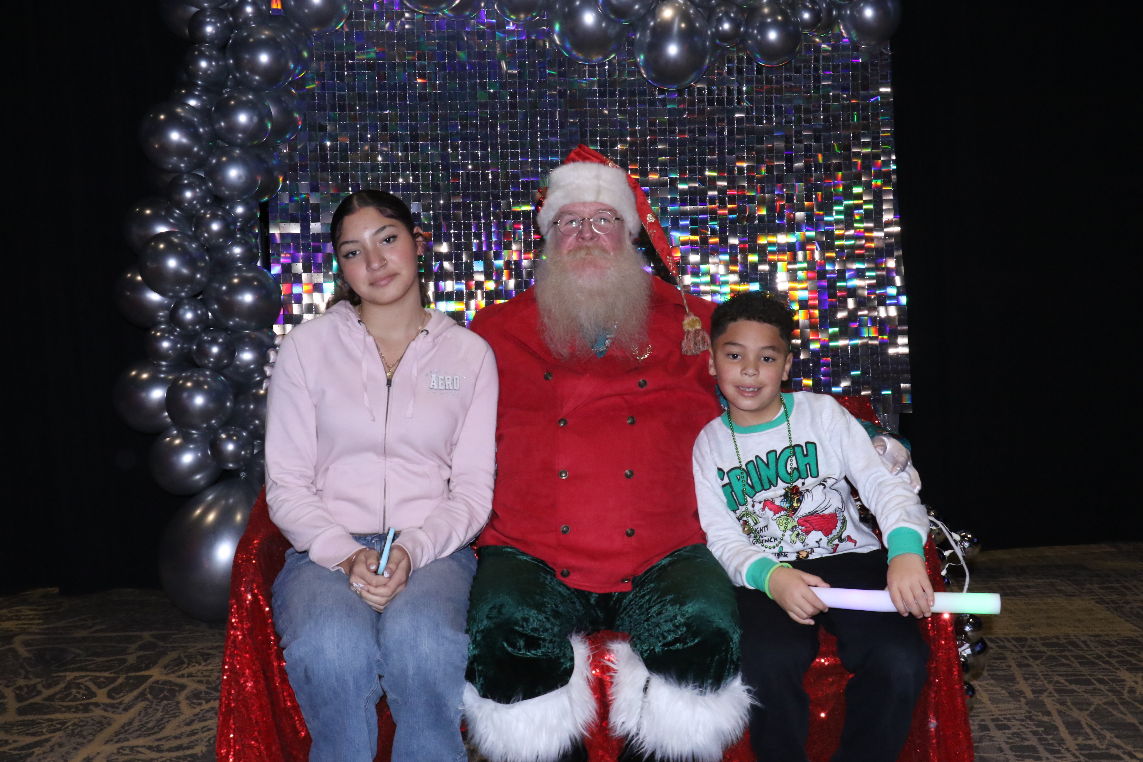MVG Santa | View more photos from the event at gallery.photoboothcincy.com/u/PhotoBoothCincy/MVG-Santa