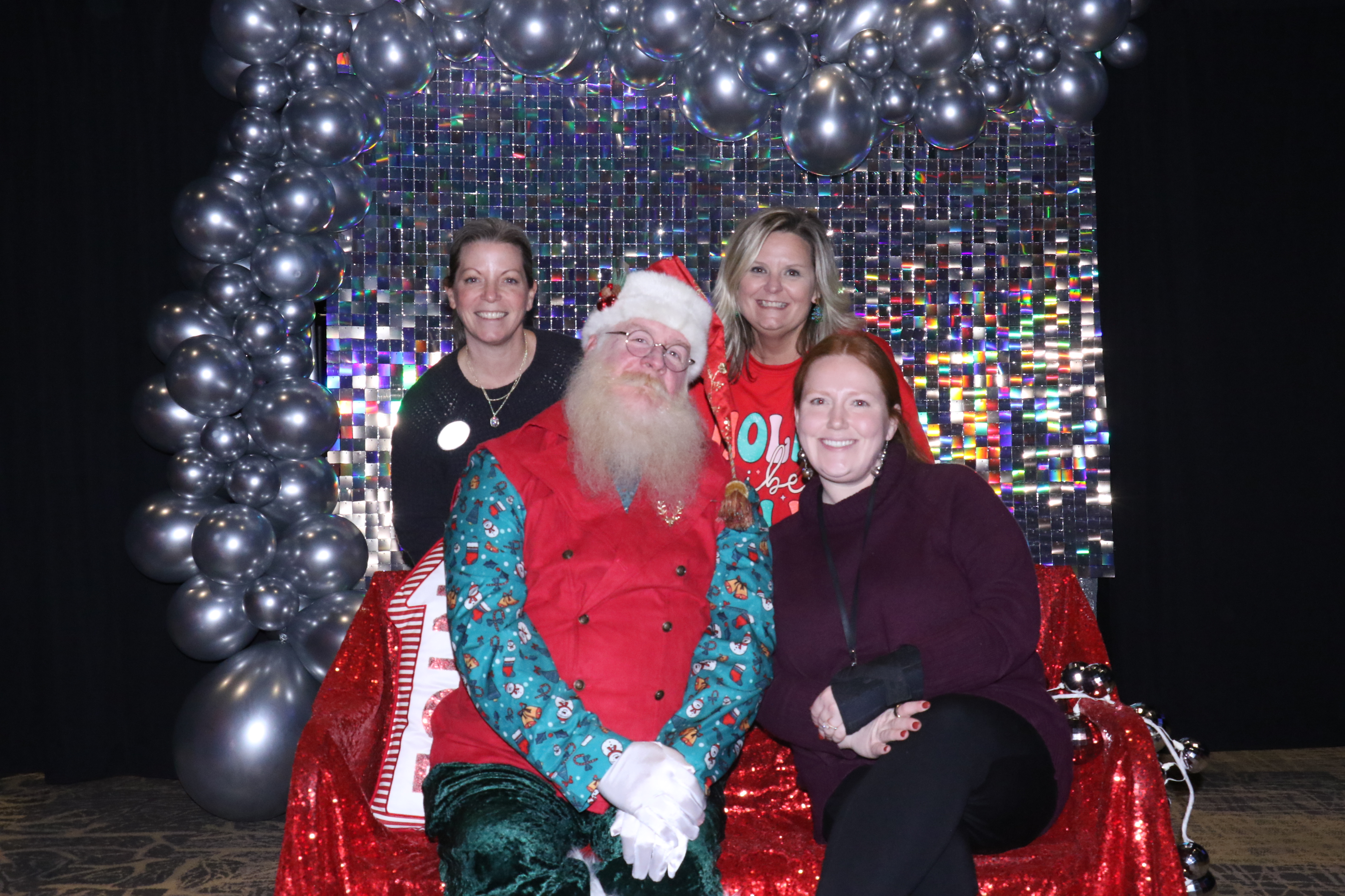 MVG Santa | View more photos from the event at gallery.photoboothcincy.com/u/PhotoBoothCincy/MVG-Santa