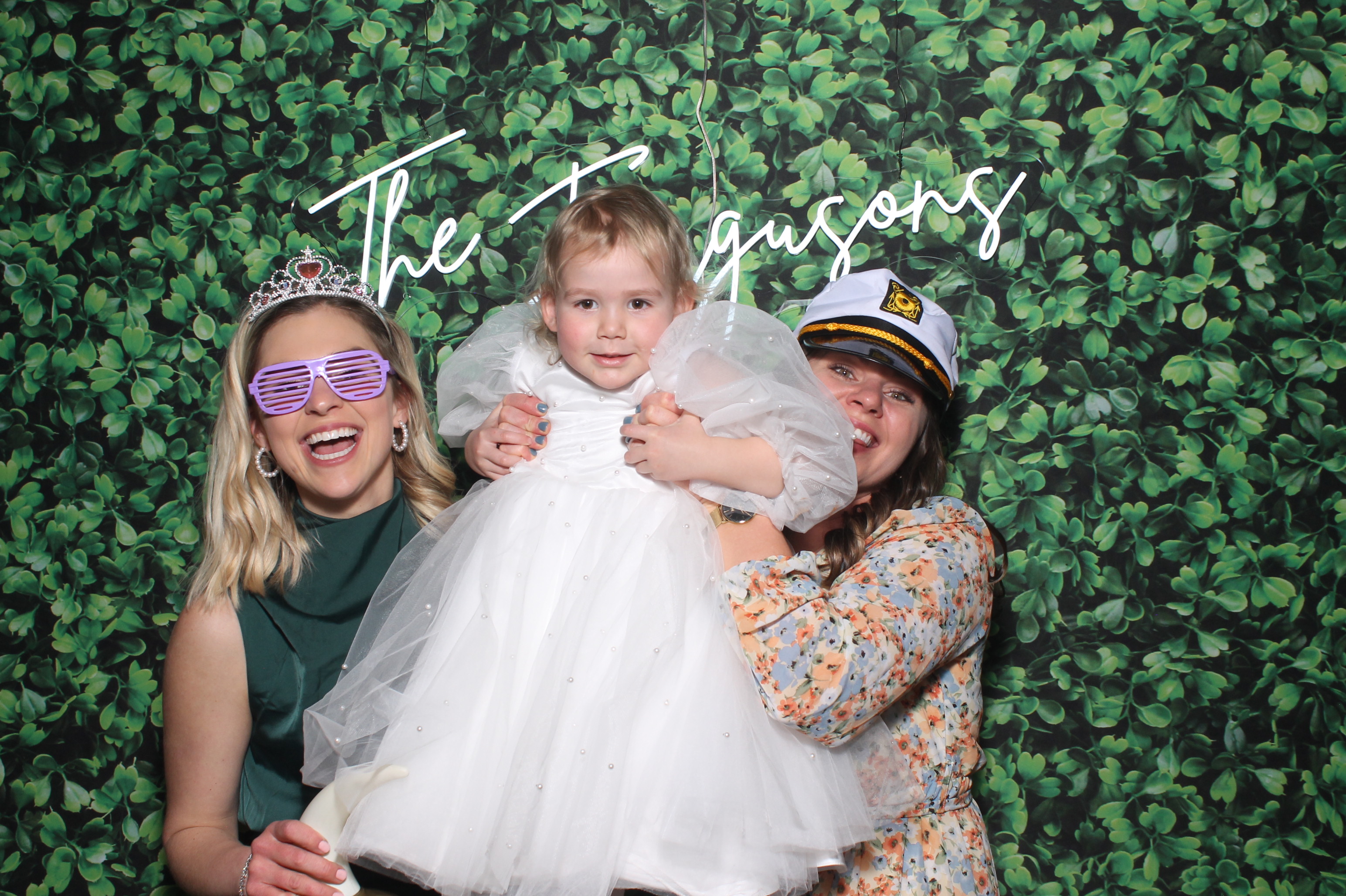 Mackenzie & Trent | View more photos from the event at gallery.photoboothcincy.com/u/PhotoBoothCincy/Mackenzie-Trent