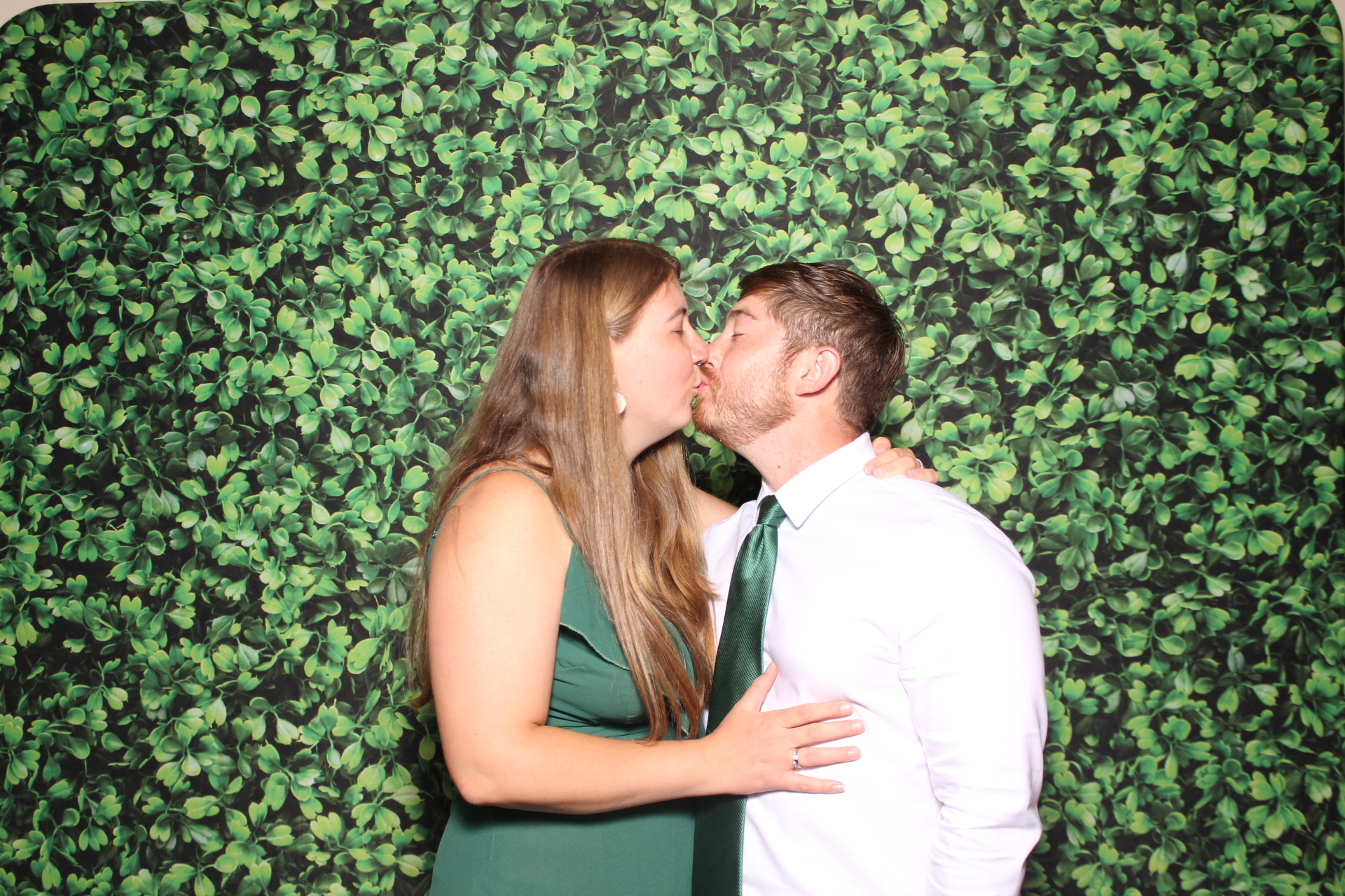 Madelyn & Austin  | View more photos from the event at gallery.photoboothcincy.com/u/PhotoBoothCincy/Madelyn-Austin