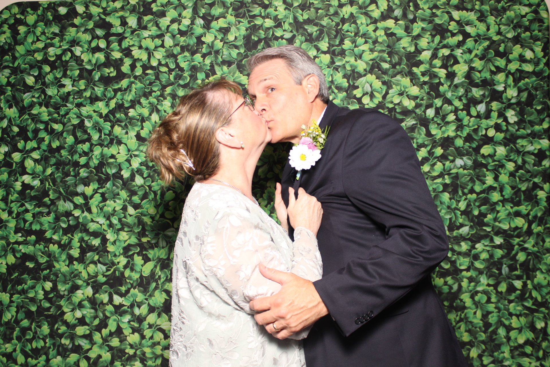 Madelyn & Austin  | View more photos from the event at gallery.photoboothcincy.com/u/PhotoBoothCincy/Madelyn-Austin