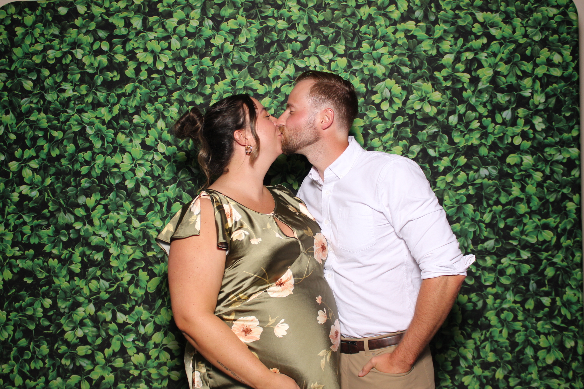Madelyn & Austin  | View more photos from the event at gallery.photoboothcincy.com/u/PhotoBoothCincy/Madelyn-Austin