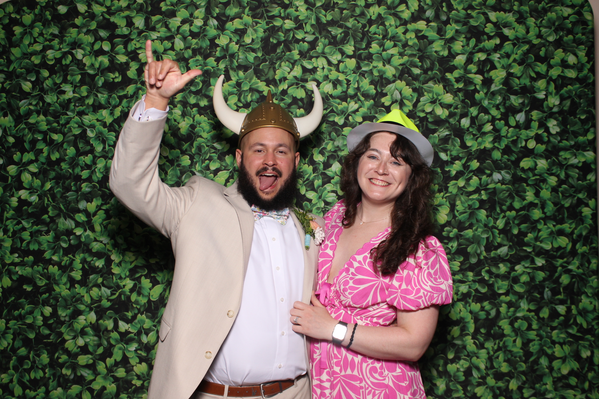 Madelyn & Austin  | View more photos from the event at gallery.photoboothcincy.com/u/PhotoBoothCincy/Madelyn-Austin
