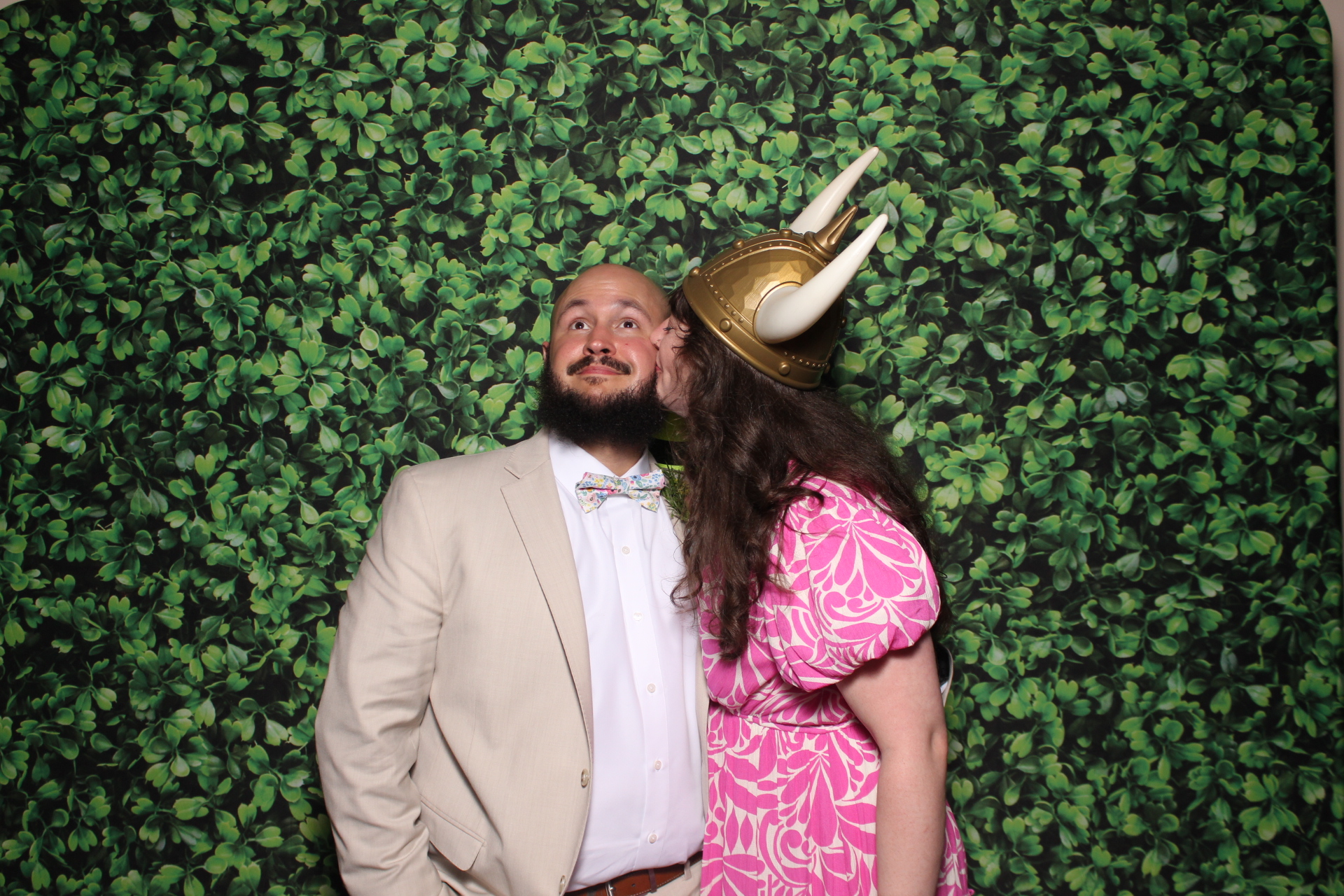 Madelyn & Austin  | View more photos from the event at gallery.photoboothcincy.com/u/PhotoBoothCincy/Madelyn-Austin