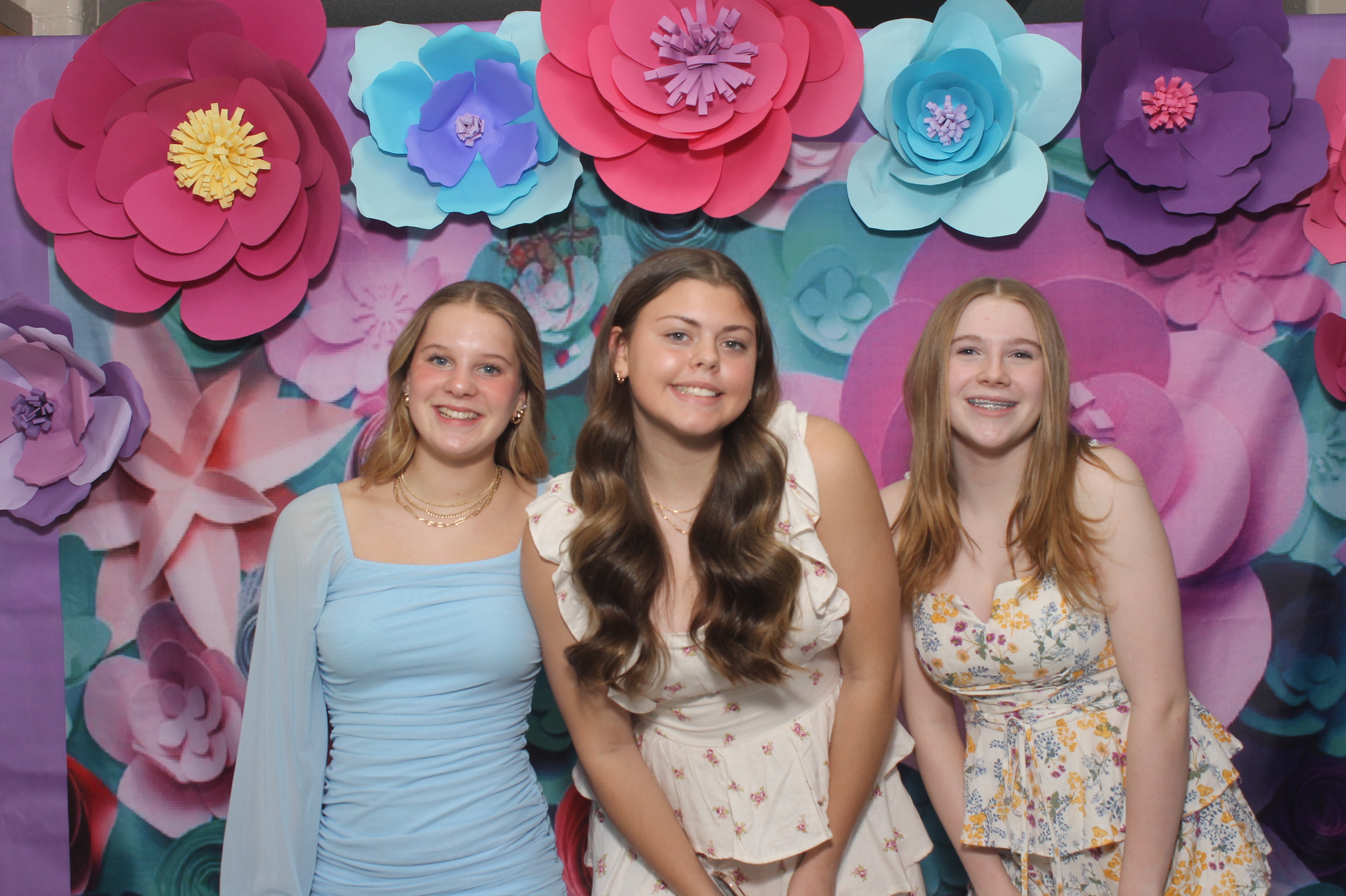 Magsig School Dance | View more photos from the event at gallery.photoboothcincy.com/u/PhotoBoothCincy/Magsig-School-Dance