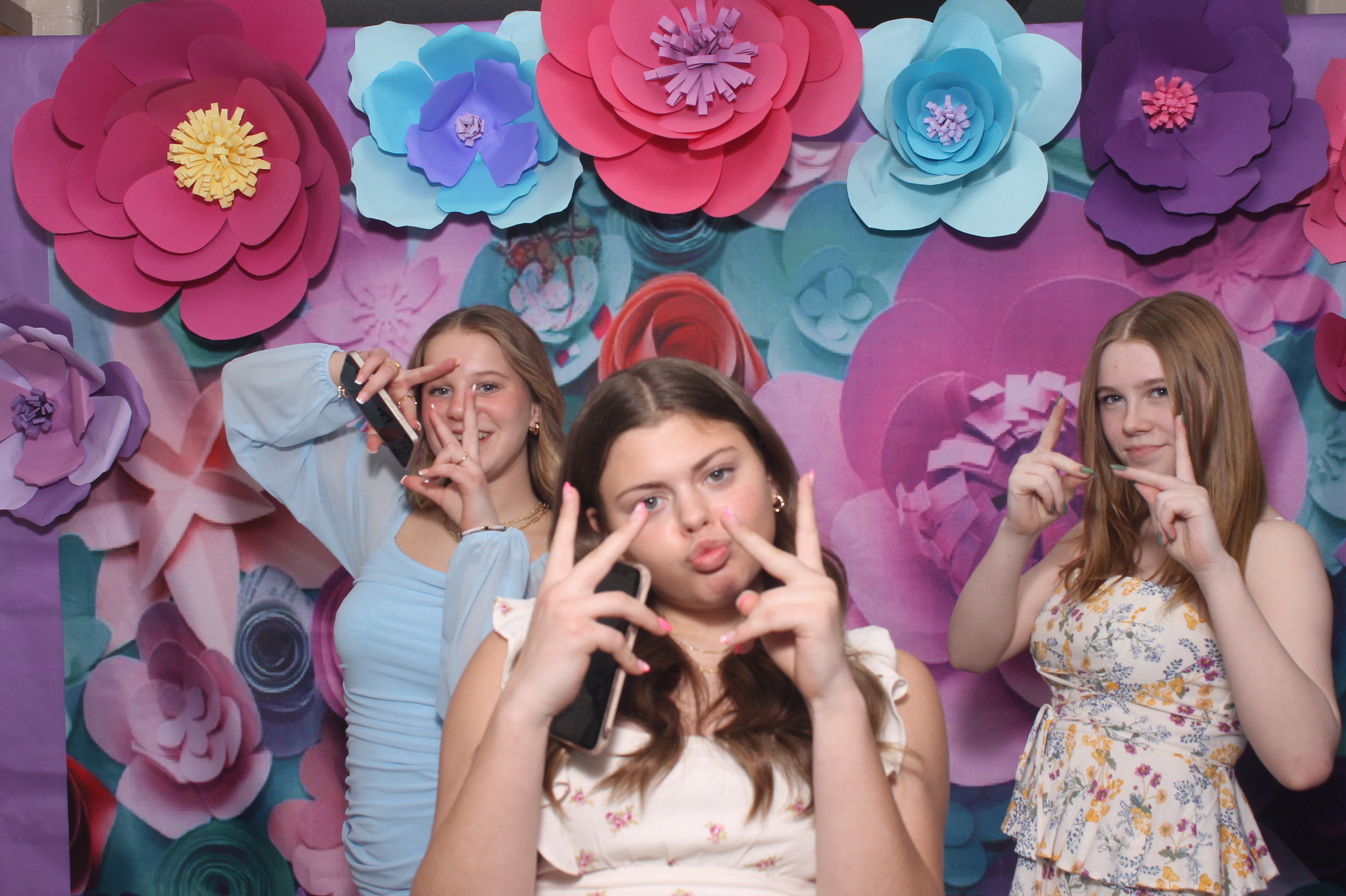 Magsig School Dance | View more photos from the event at gallery.photoboothcincy.com/u/PhotoBoothCincy/Magsig-School-Dance