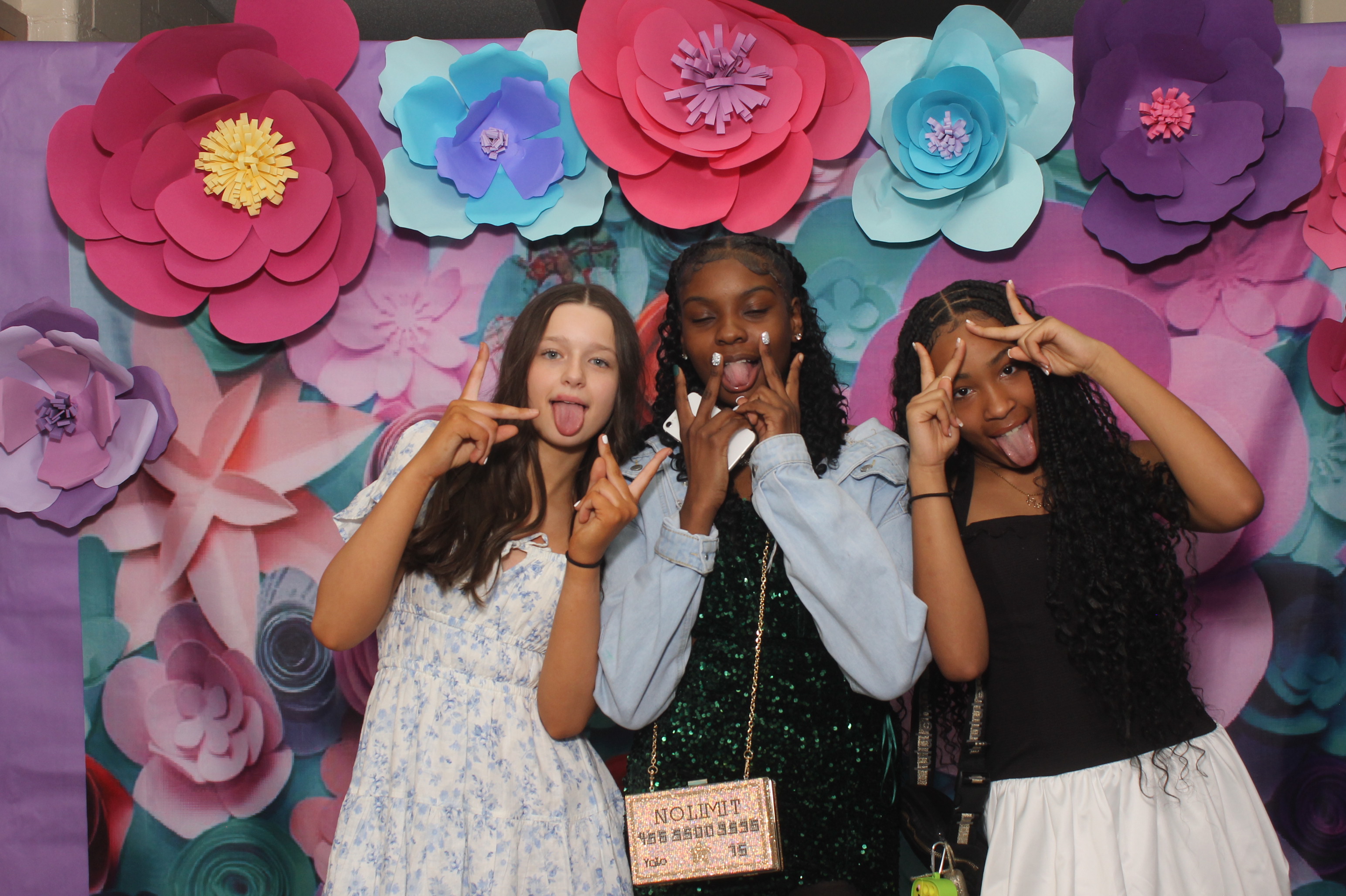 Magsig School Dance | View more photos from the event at gallery.photoboothcincy.com/u/PhotoBoothCincy/Magsig-School-Dance