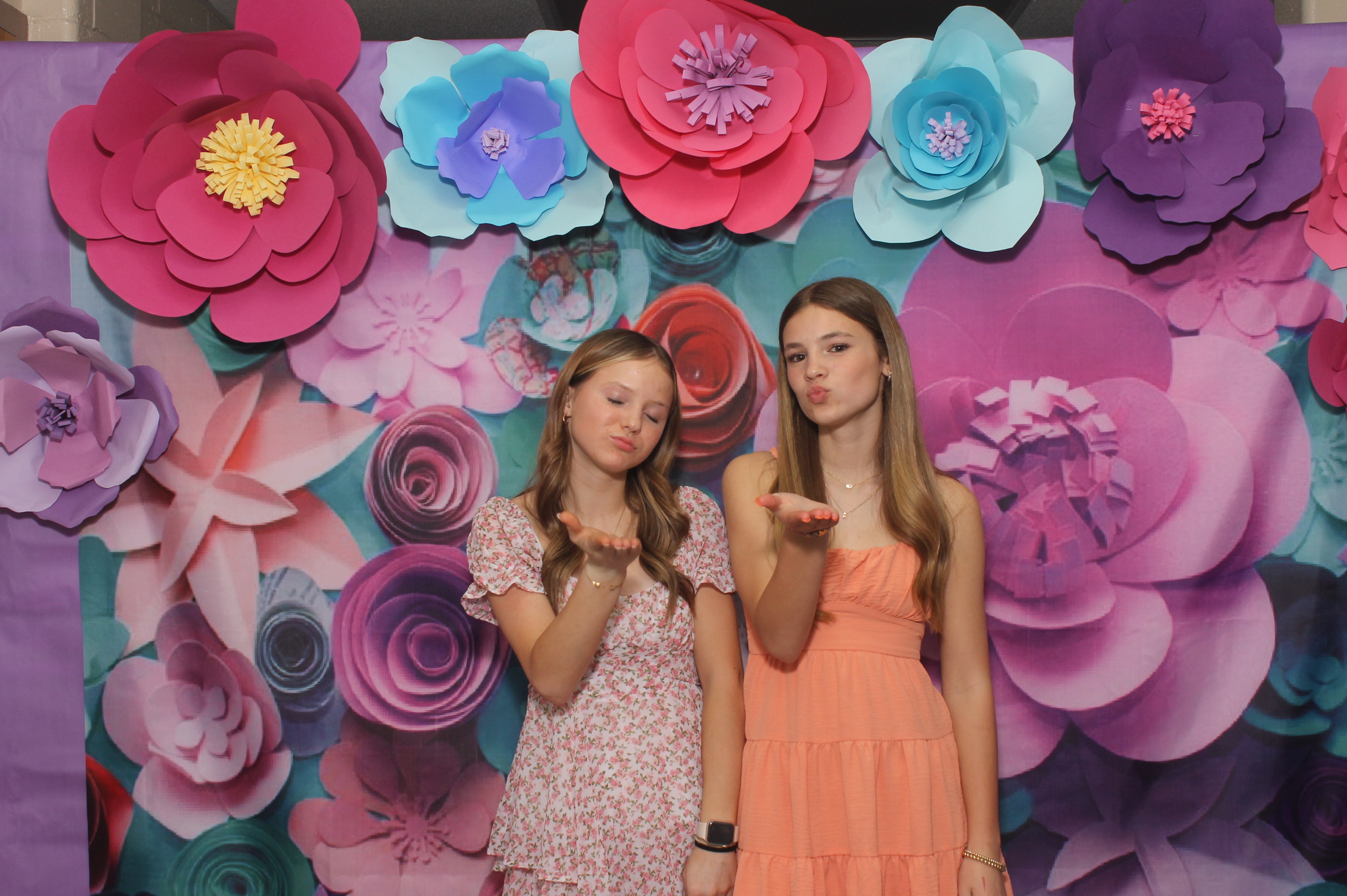 Magsig School Dance | View more photos from the event at gallery.photoboothcincy.com/u/PhotoBoothCincy/Magsig-School-Dance