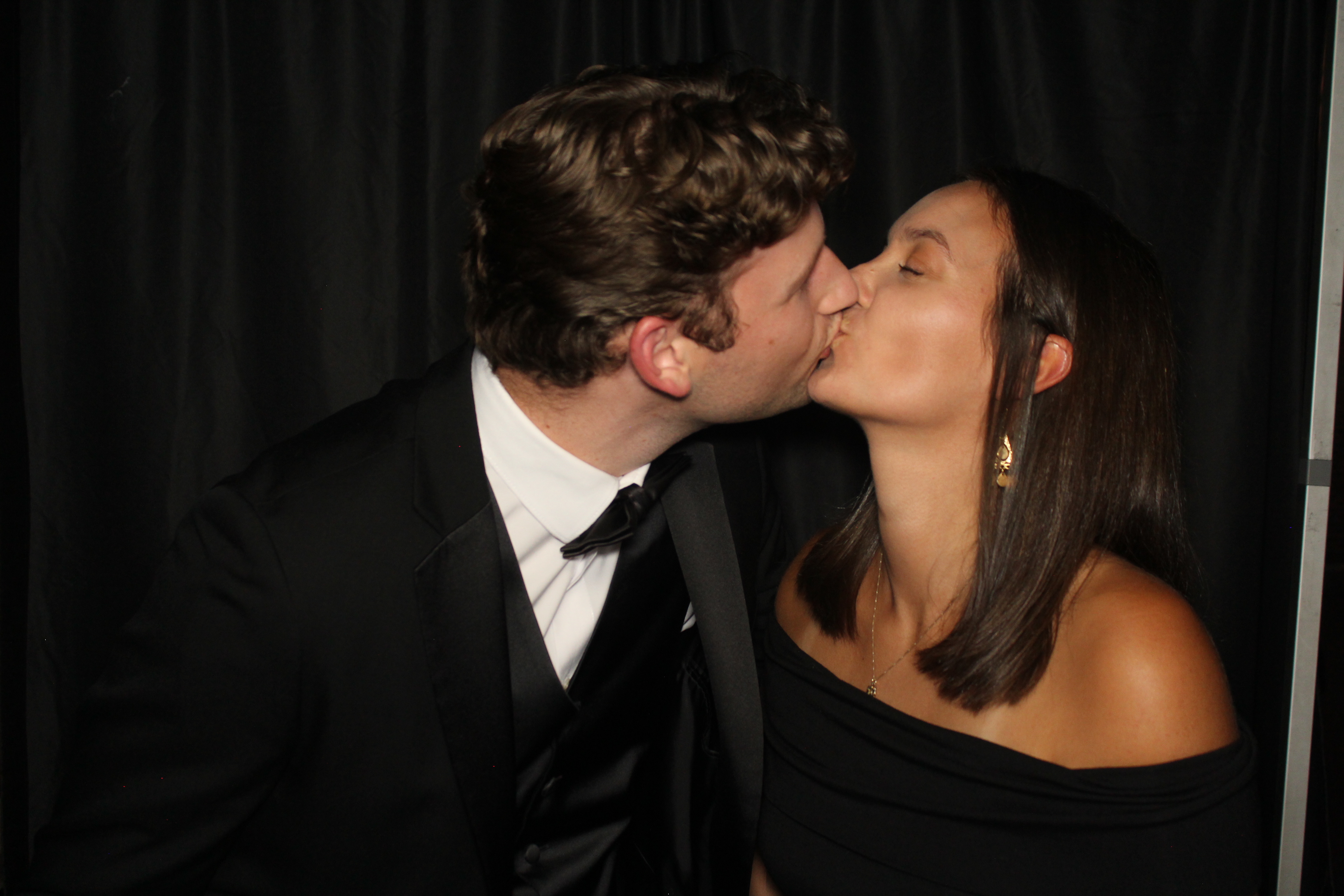 Marie & Jacob | View more photos from the event at gallery.photoboothcincy.com/u/PhotoBoothCincy/Marie-Jacob