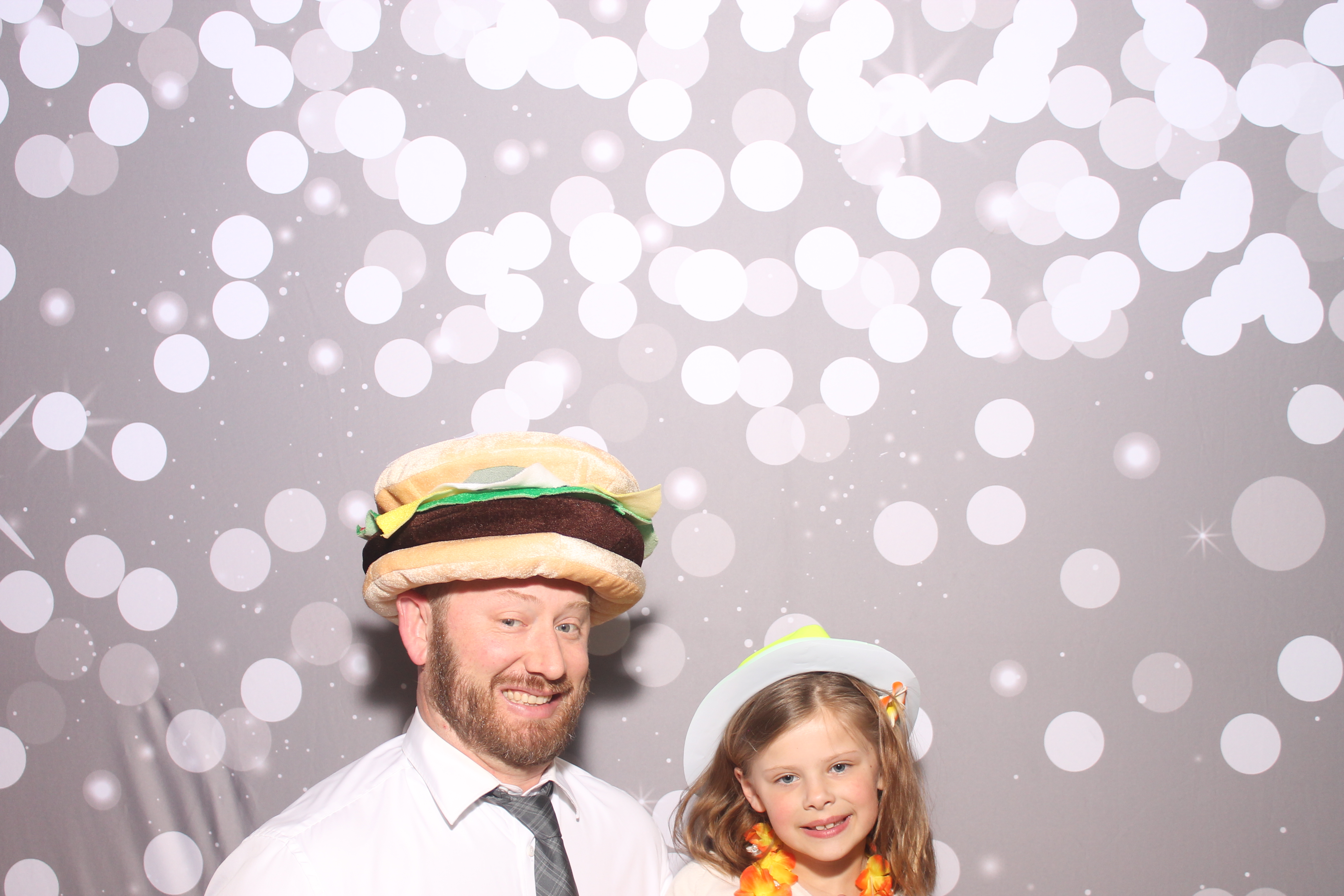 Mariemount Father Daughter Dance | View more photos from the event at gallery.photoboothcincy.com/u/PhotoBoothCincy/Mariemount-Father-Daughter-Dance-0