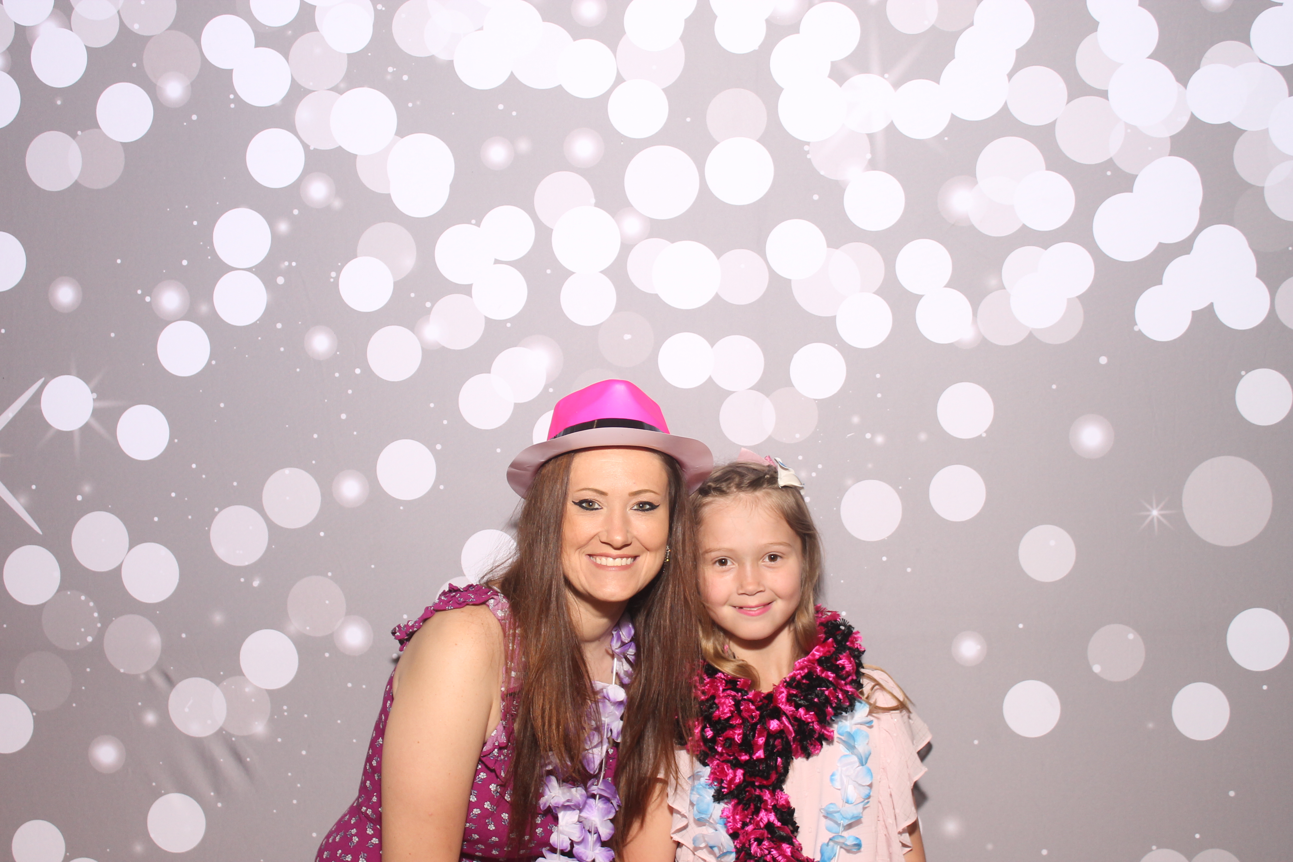 Mariemount Father Daughter Dance | View more photos from the event at gallery.photoboothcincy.com/u/PhotoBoothCincy/Mariemount-Father-Daughter-Dance-0