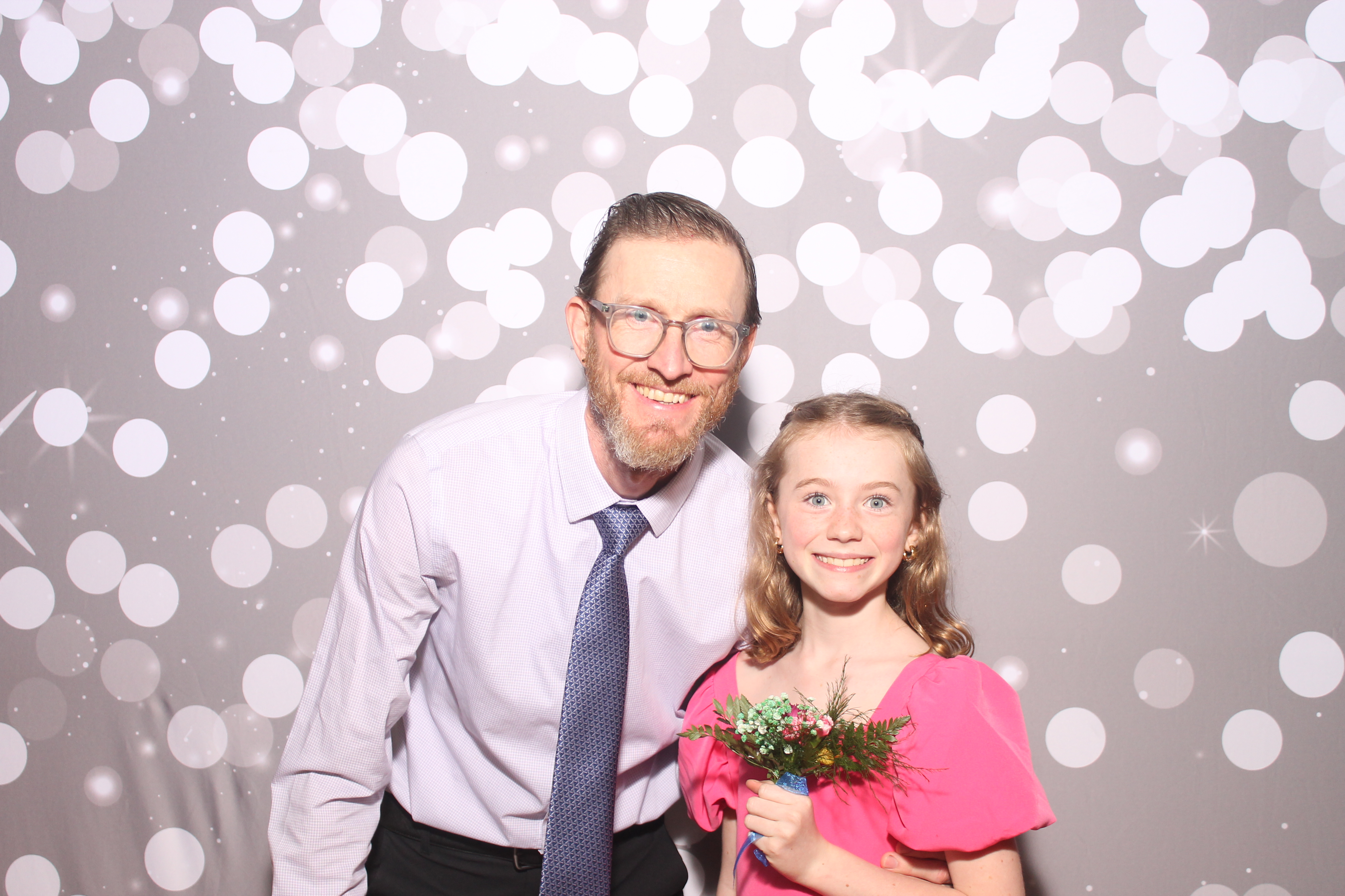 Mariemount Father Daughter Dance | View more photos from the event at gallery.photoboothcincy.com/u/PhotoBoothCincy/Mariemount-Father-Daughter-Dance-0