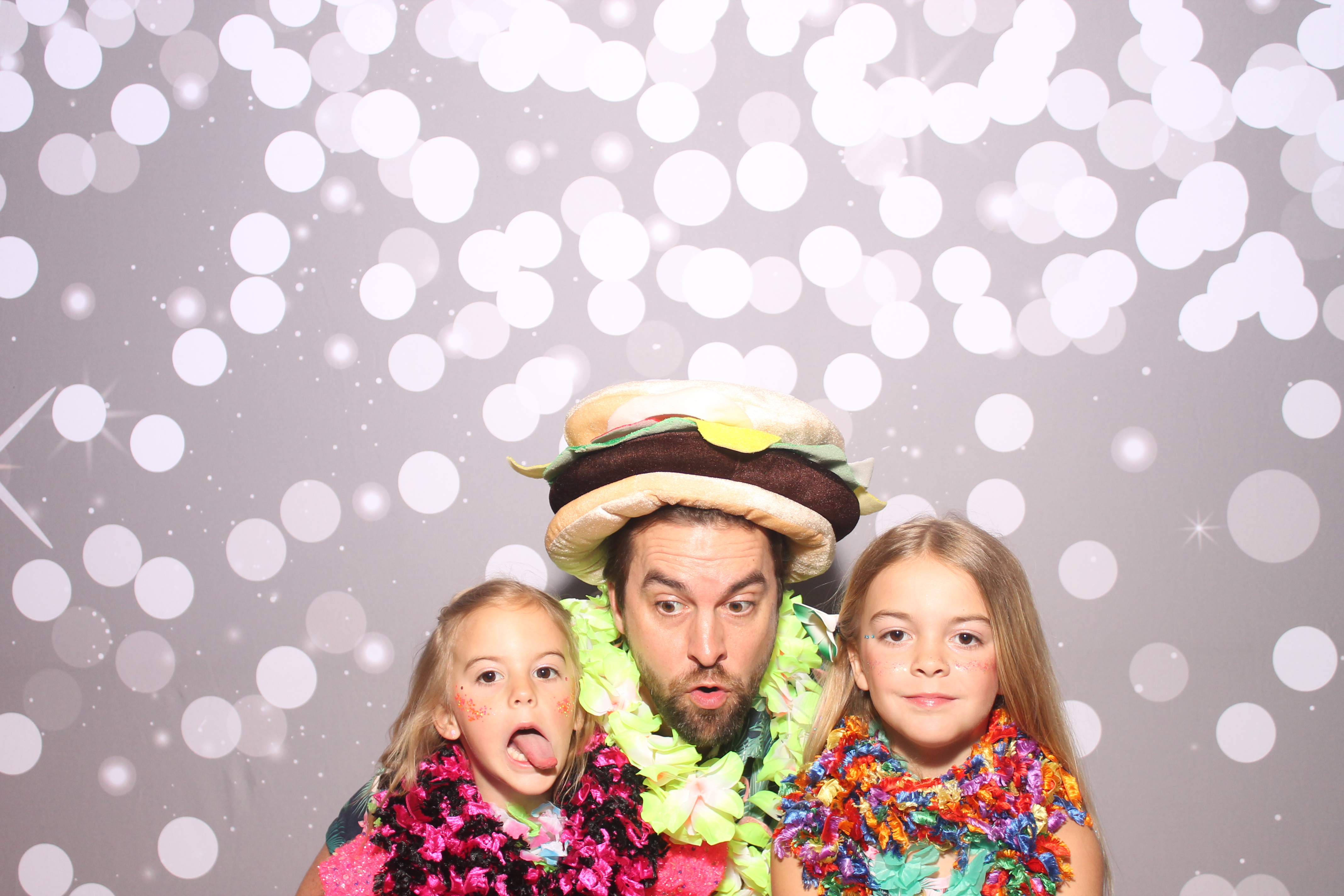 Mariemount Father Daughter Dance | View more photos from the event at gallery.photoboothcincy.com/u/PhotoBoothCincy/Mariemount-Father-Daughter-Dance-0