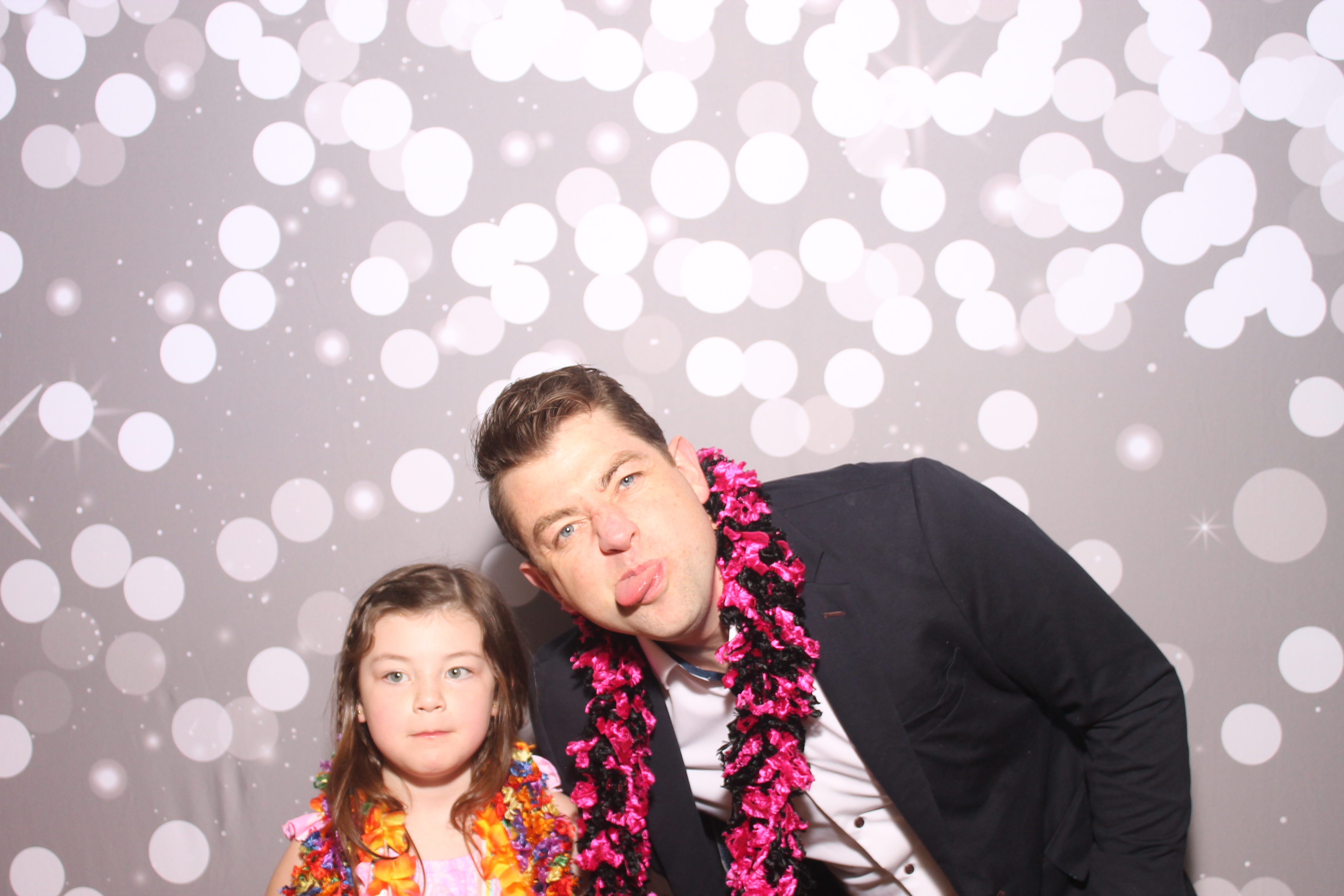 Mariemount Father Daughter Dance | View more photos from the event at gallery.photoboothcincy.com/u/PhotoBoothCincy/Mariemount-Father-Daughter-Dance-0