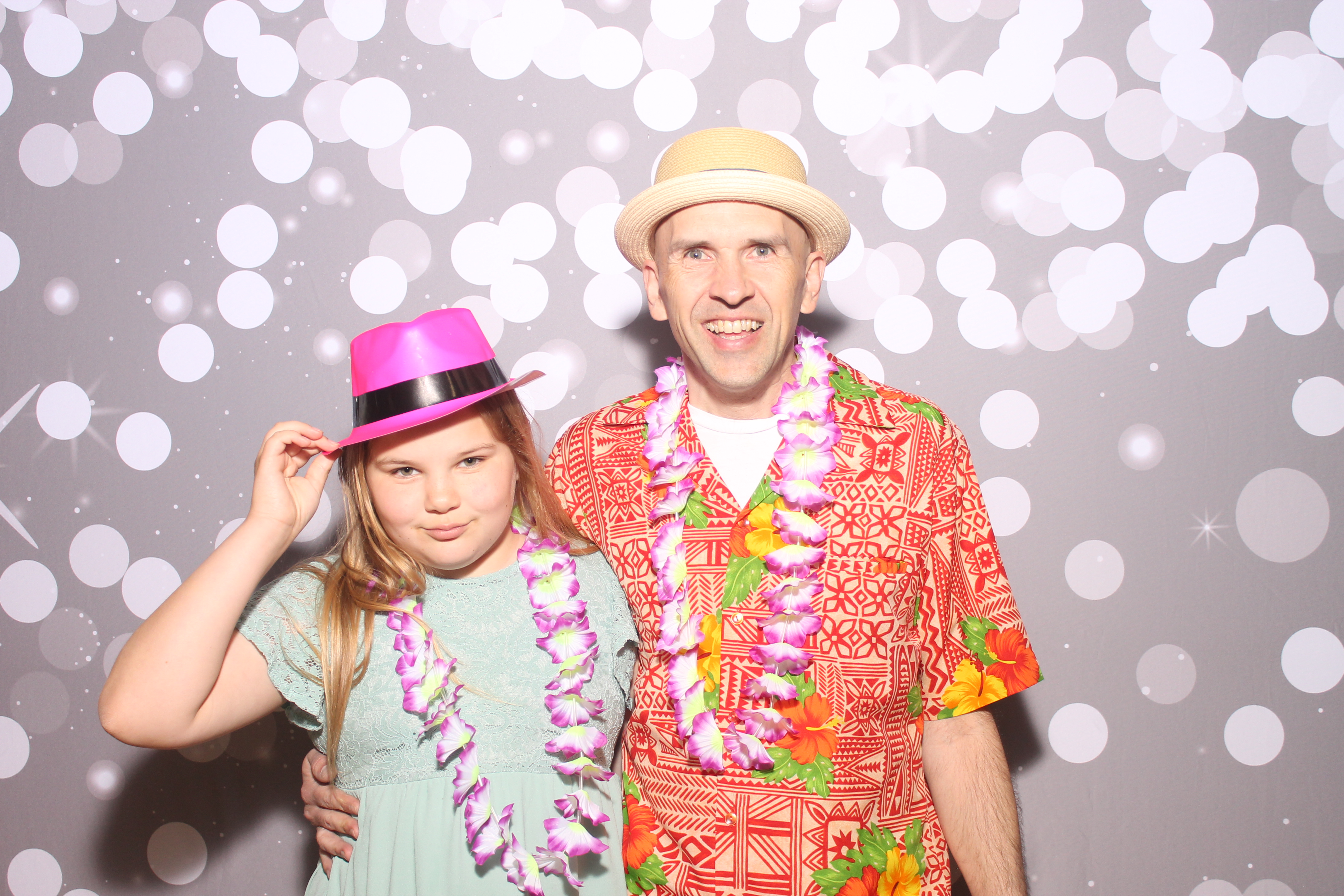 Mariemount Father Daughter Dance | View more photos from the event at gallery.photoboothcincy.com/u/PhotoBoothCincy/Mariemount-Father-Daughter-Dance-0