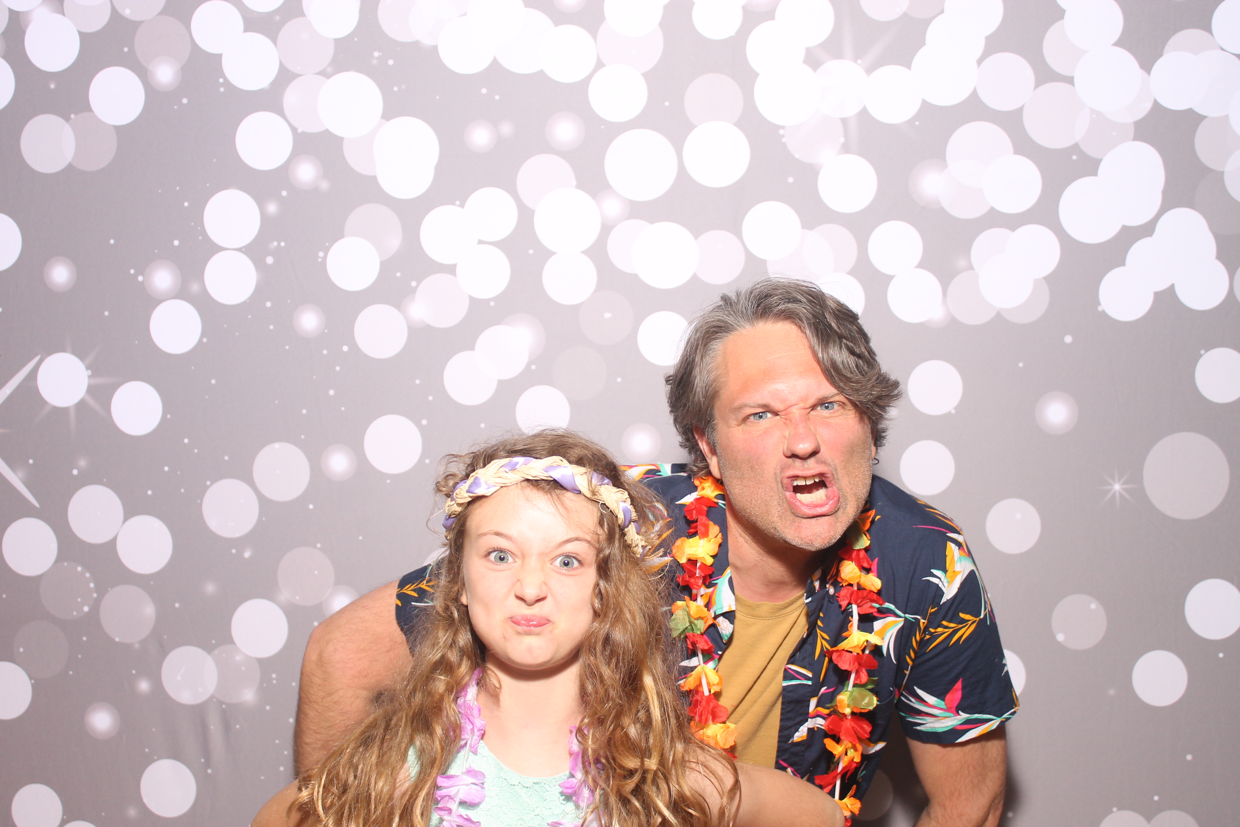 Mariemount Father Daughter Dance | View more photos from the event at gallery.photoboothcincy.com/u/PhotoBoothCincy/Mariemount-Father-Daughter-Dance-0